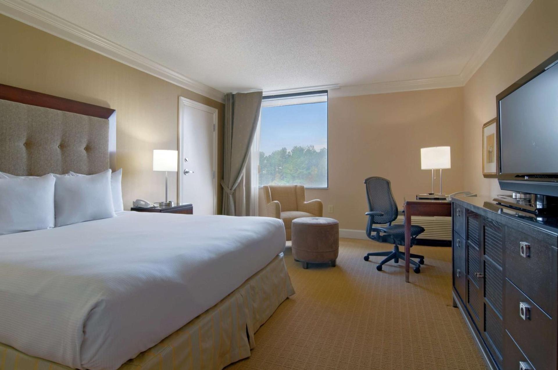 Hilton Raleigh North Hills photo 30