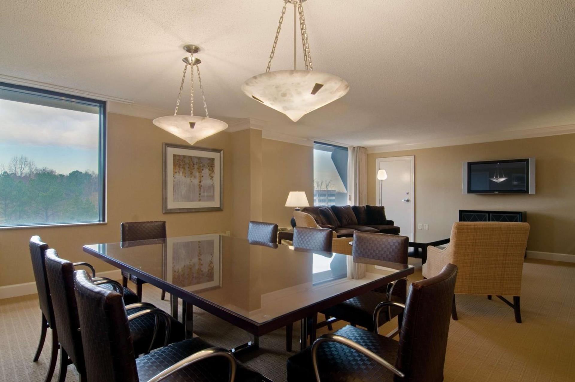 Hilton Raleigh North Hills photo 35