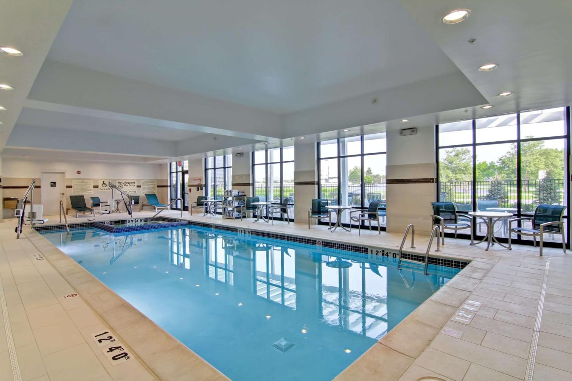 Hampton Inn & Suites Detroit/Troy photo 7