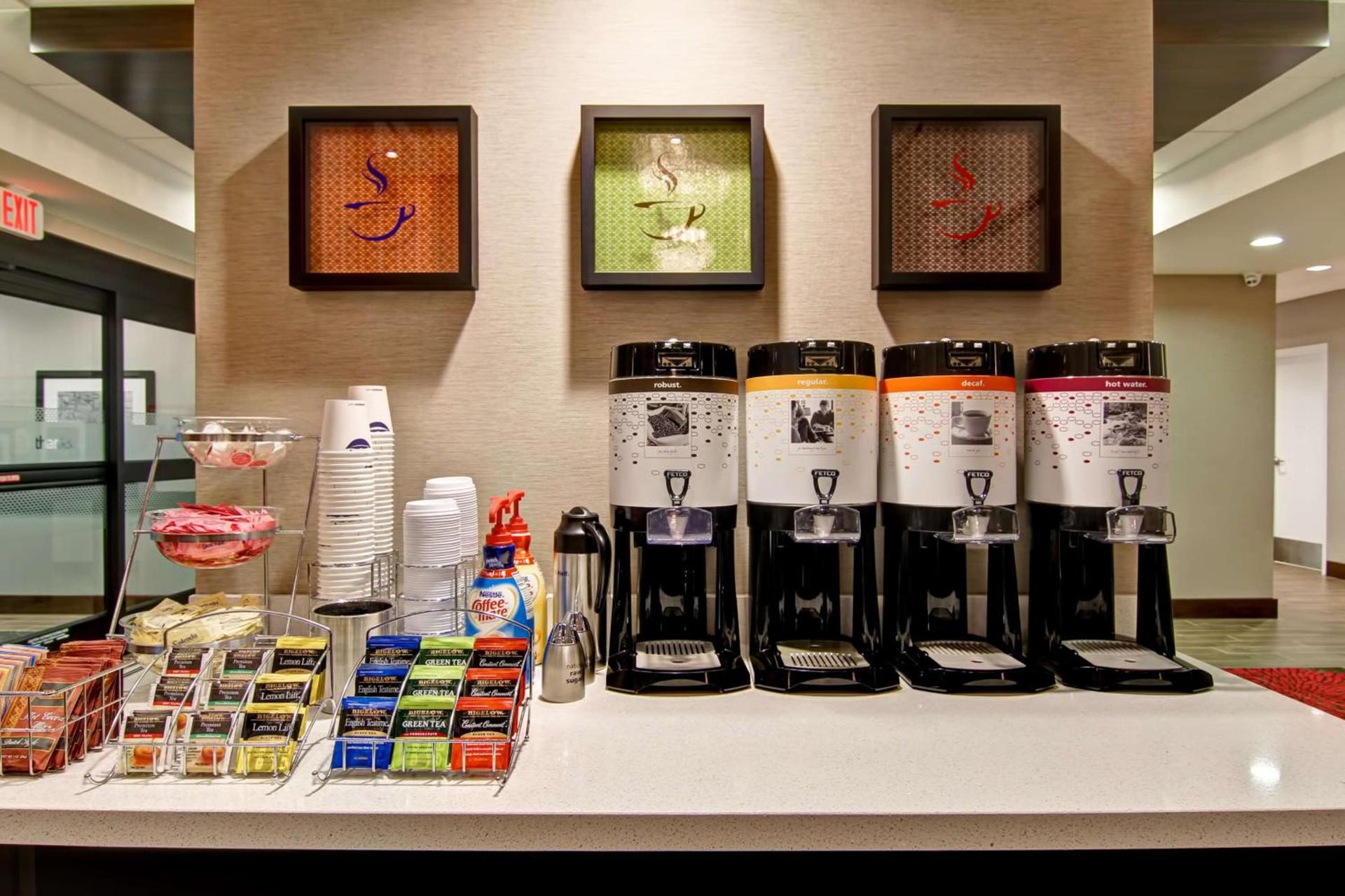 Hampton Inn & Suites Detroit/Troy photo 10