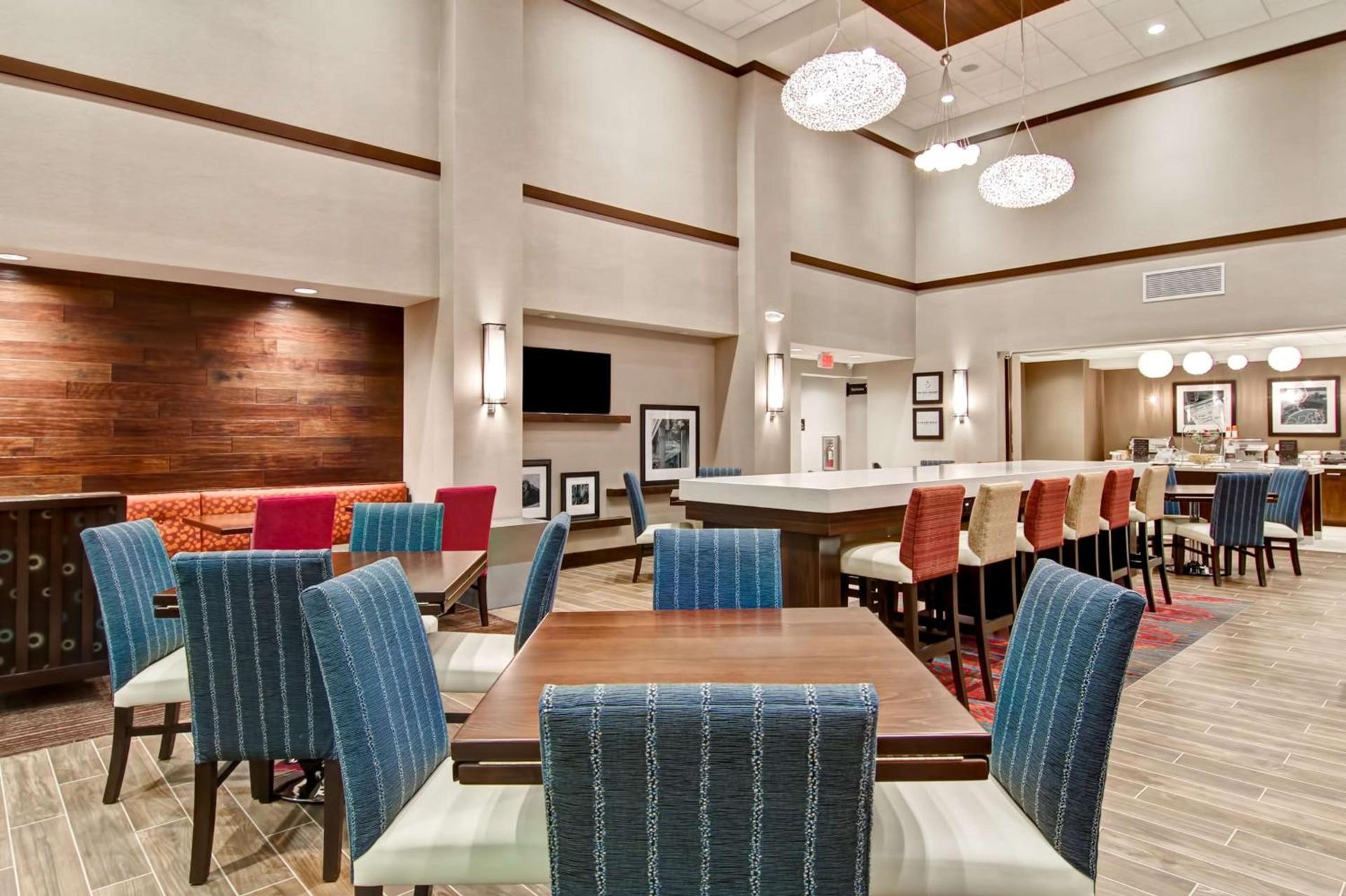 Hampton Inn & Suites Detroit/Troy photo 11