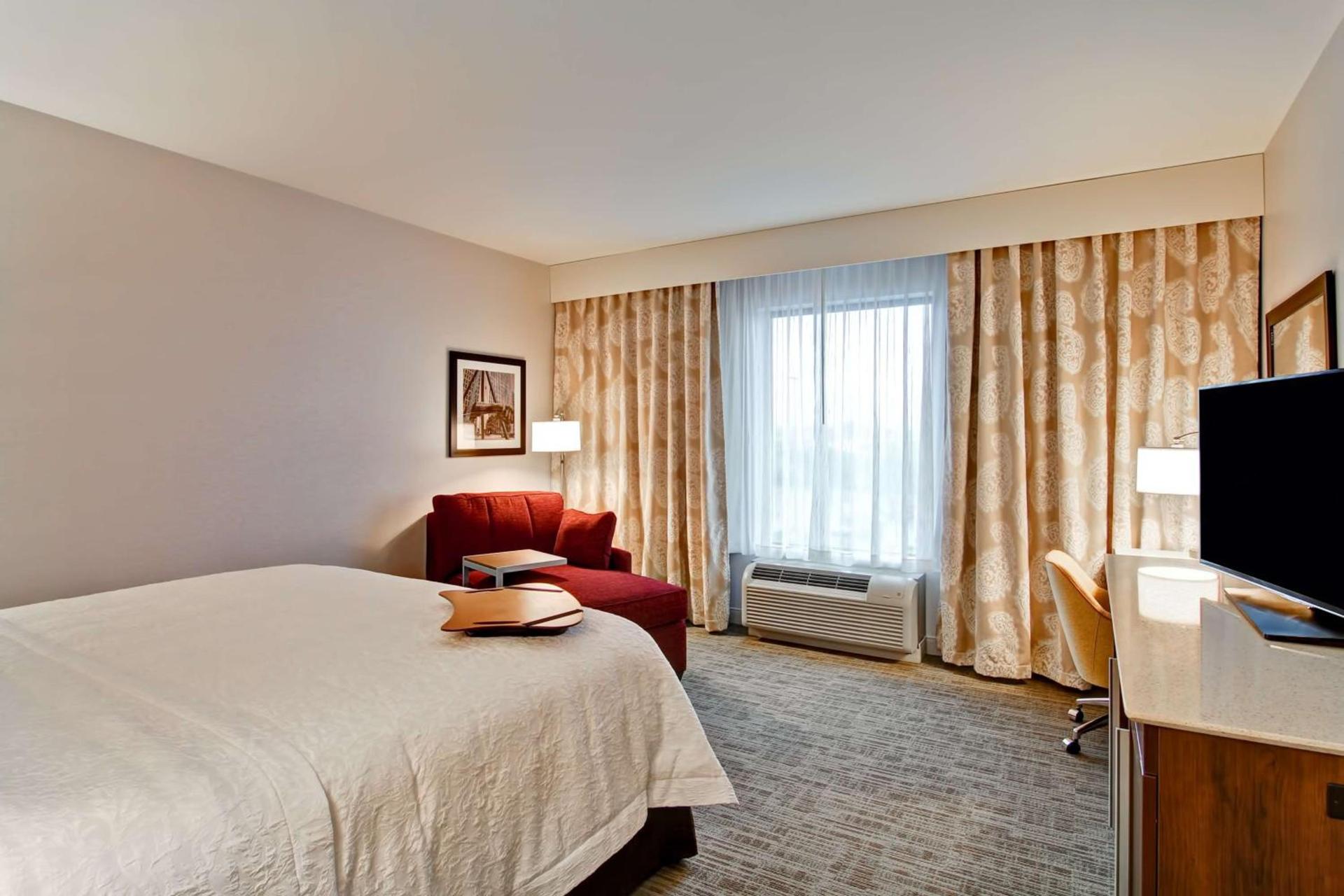 Hampton Inn & Suites Detroit/Troy photo 18
