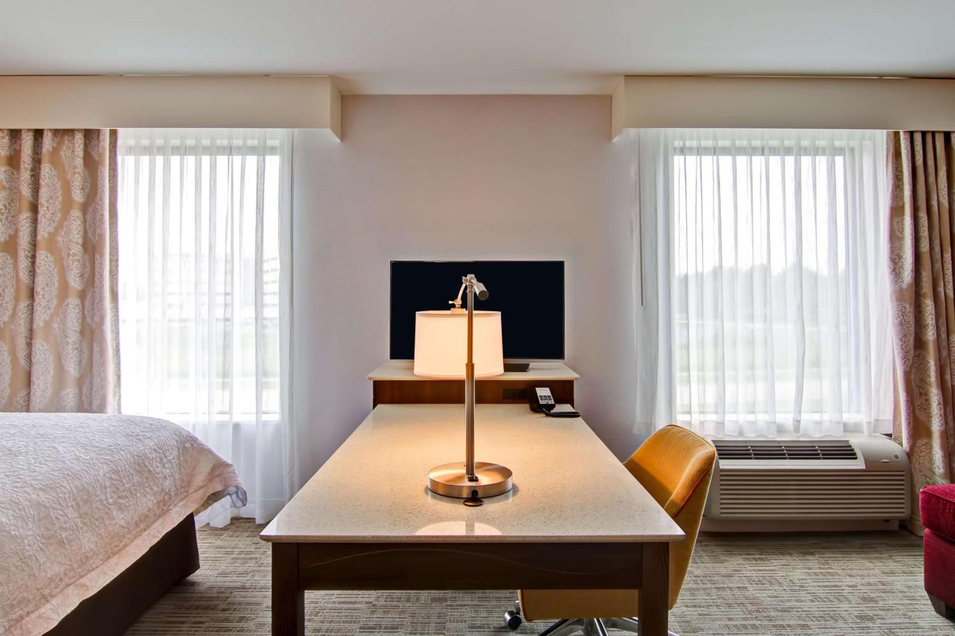 Hampton Inn & Suites Detroit/Troy photo 23