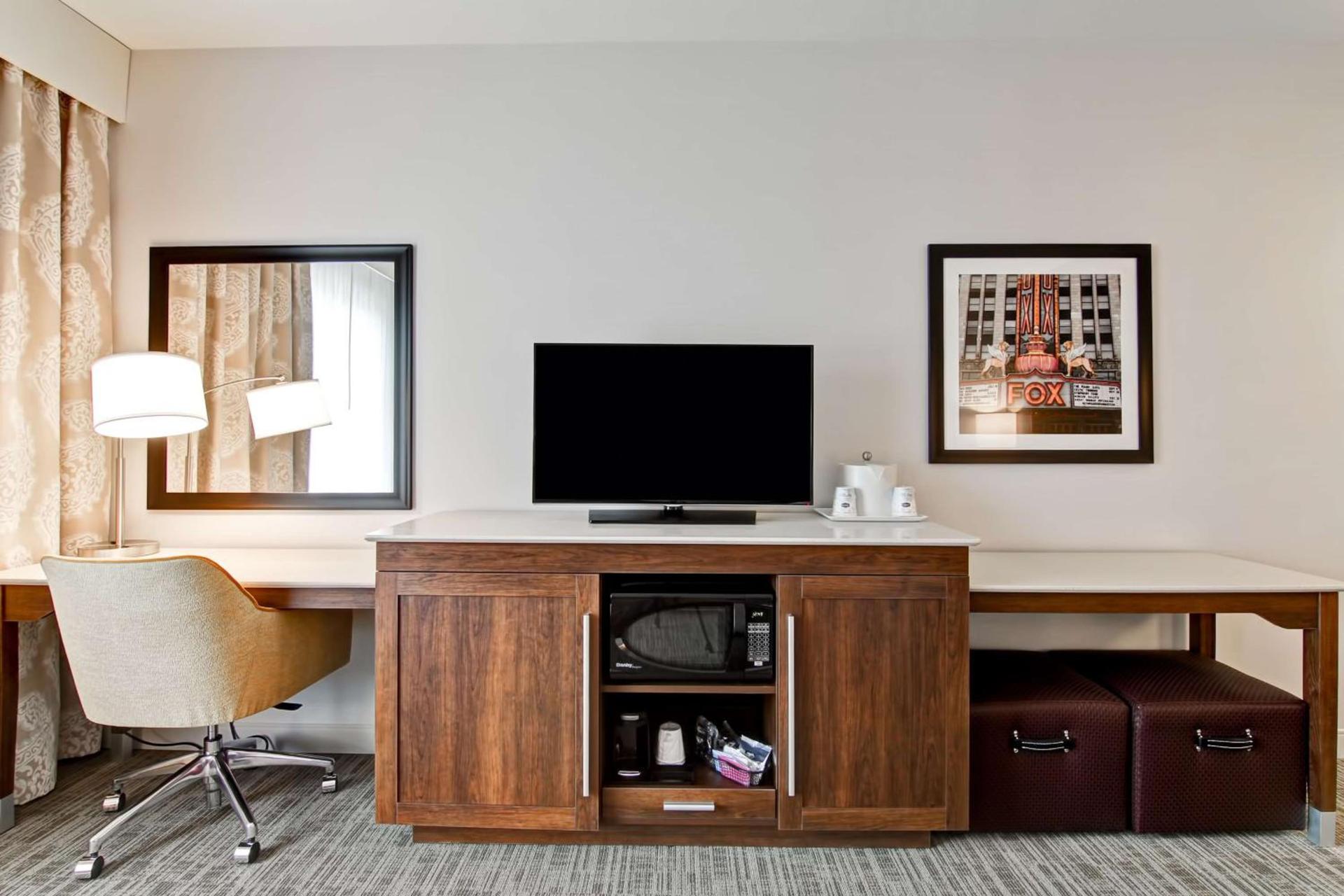 Hampton Inn & Suites Detroit/Troy photo 25