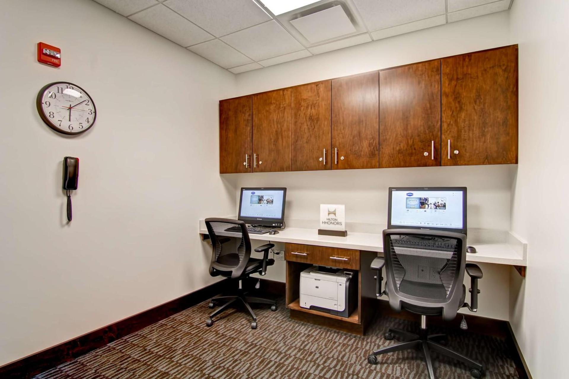 Hampton Inn & Suites Detroit/Troy photo 36