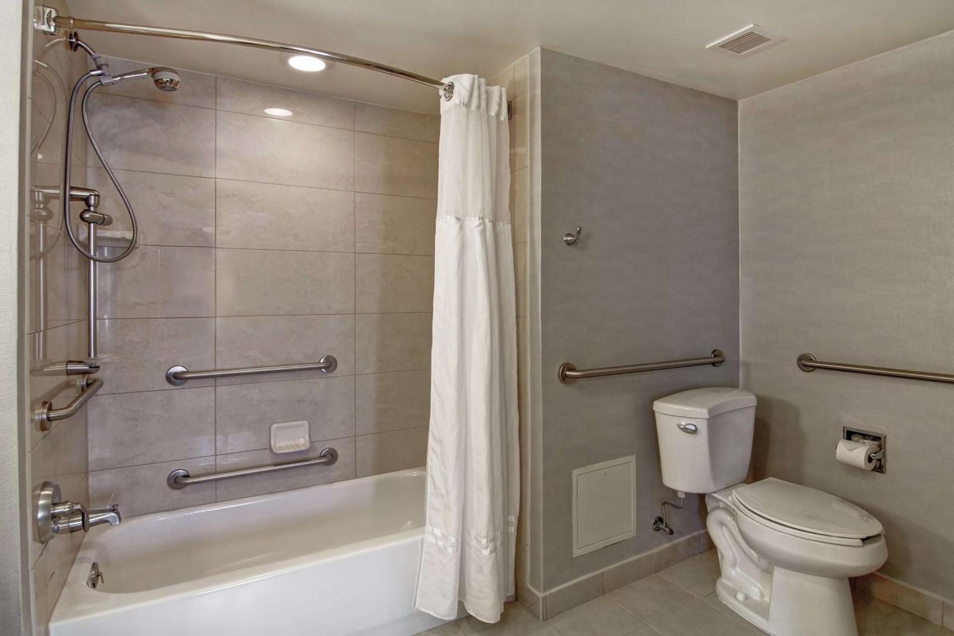 Homewood Suites by Hilton Bentonville-Rogers photo 17