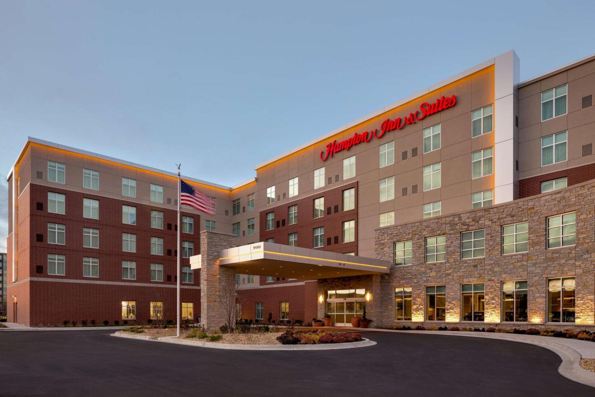 Hampton Inn & Suites Rosemont Chicago O'Hare photo 1
