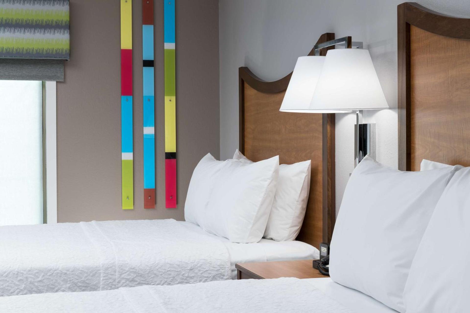 Hampton Inn & Suites Chicago North Shore photo 27