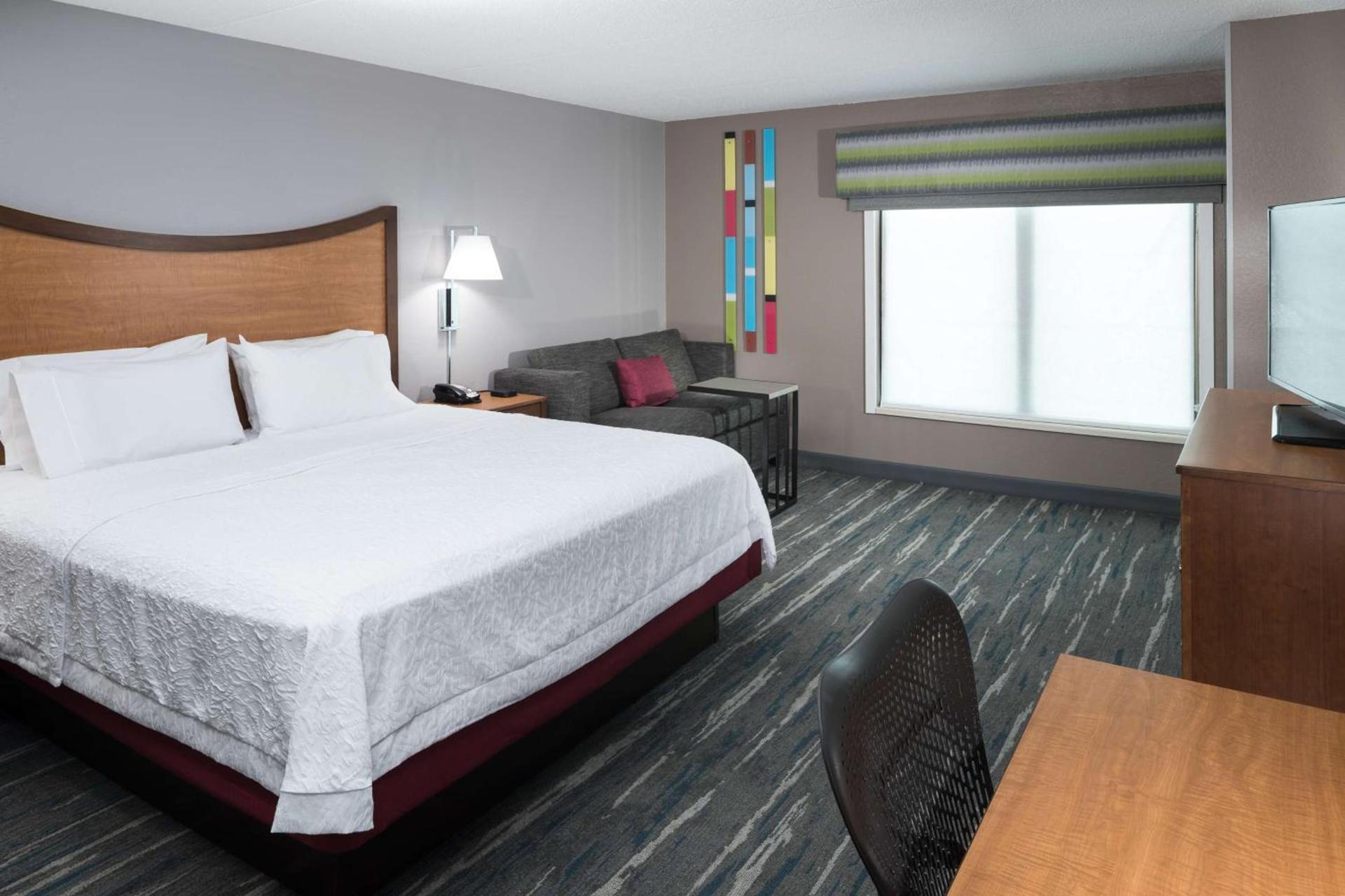 Hampton Inn & Suites Chicago North Shore photo 31