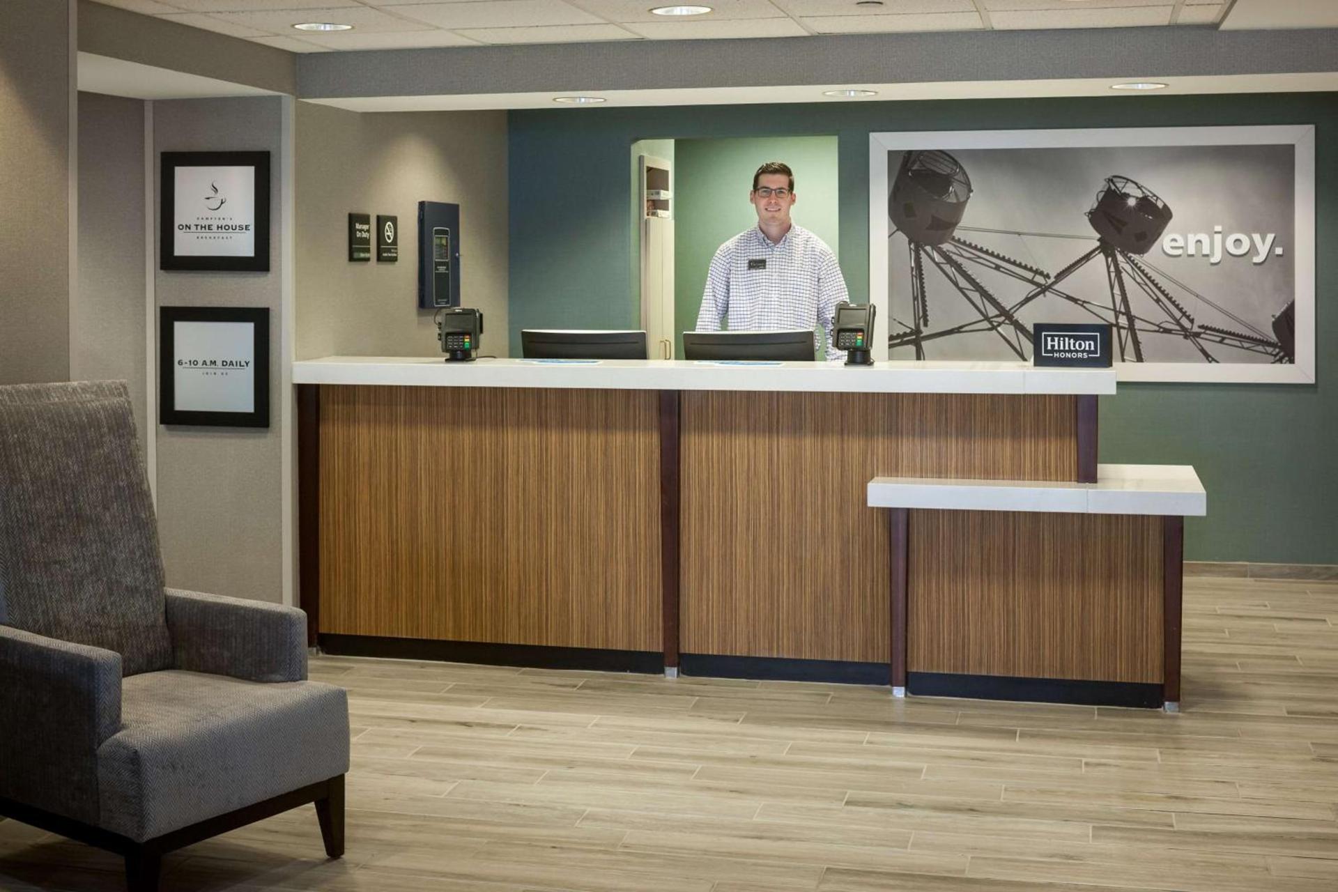Hampton Inn Kansas City Liberty photo 7