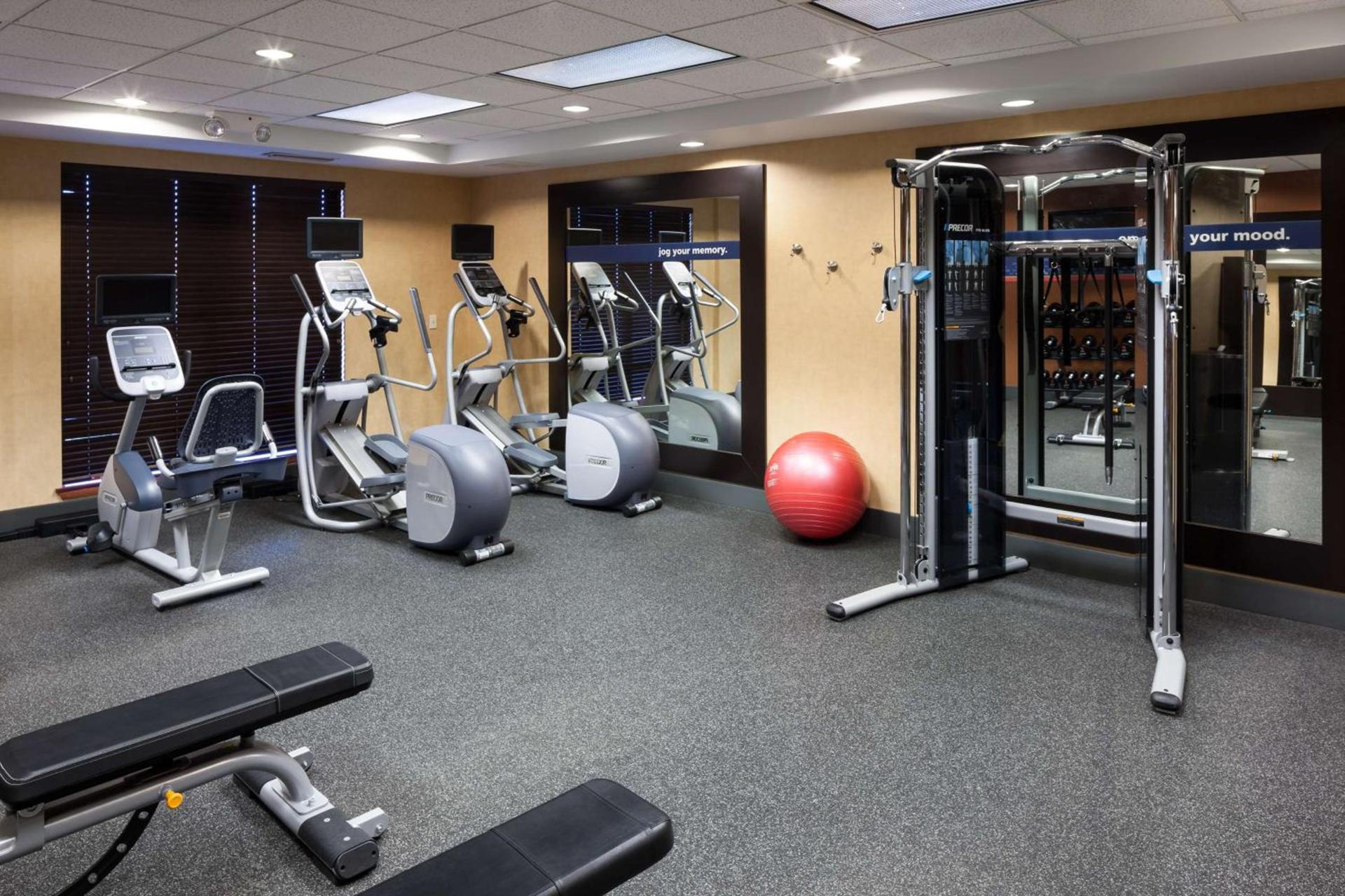 Hampton Inn Kansas City Liberty photo 11