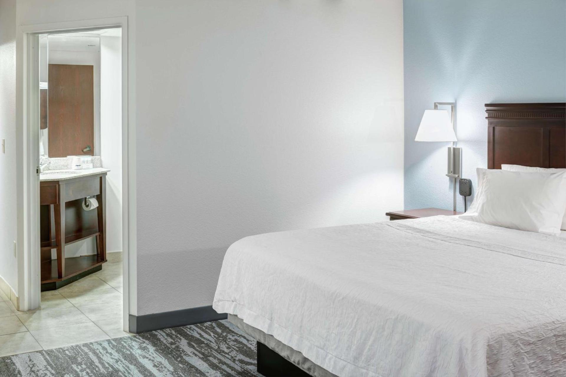 Hampton Inn Kansas City Liberty photo 13