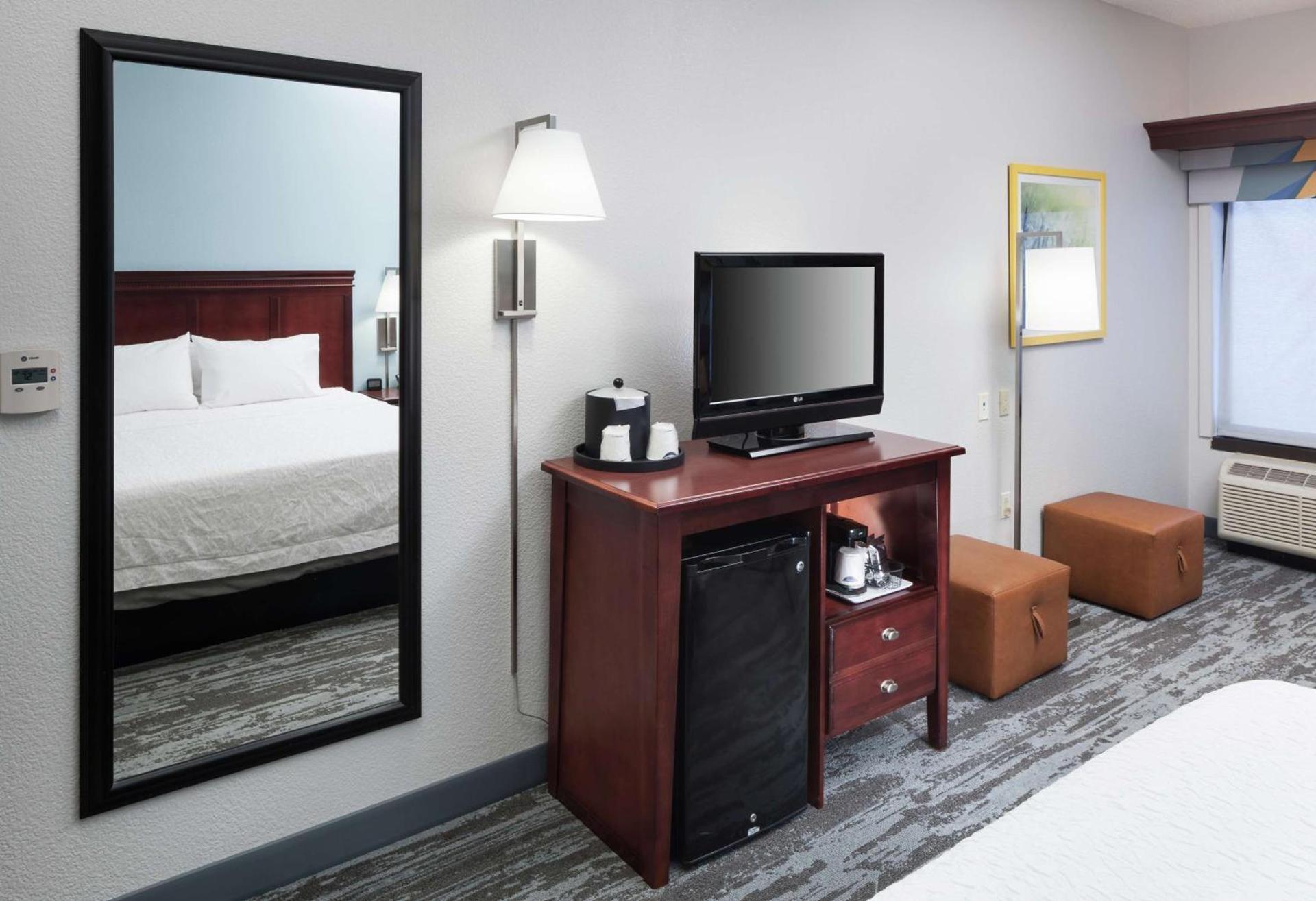 Hampton Inn Kansas City Liberty photo 17