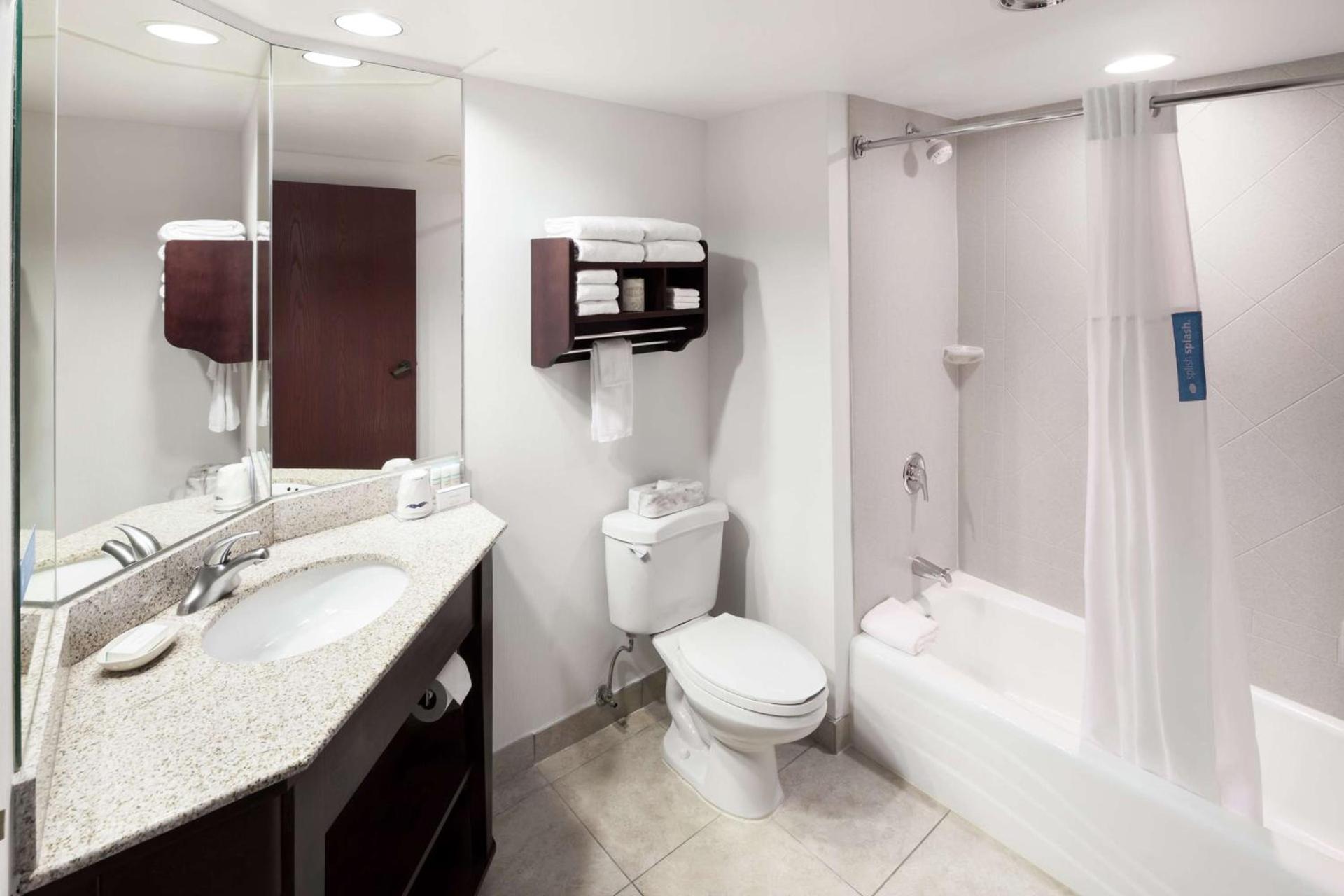 Hampton Inn Kansas City Liberty photo 20