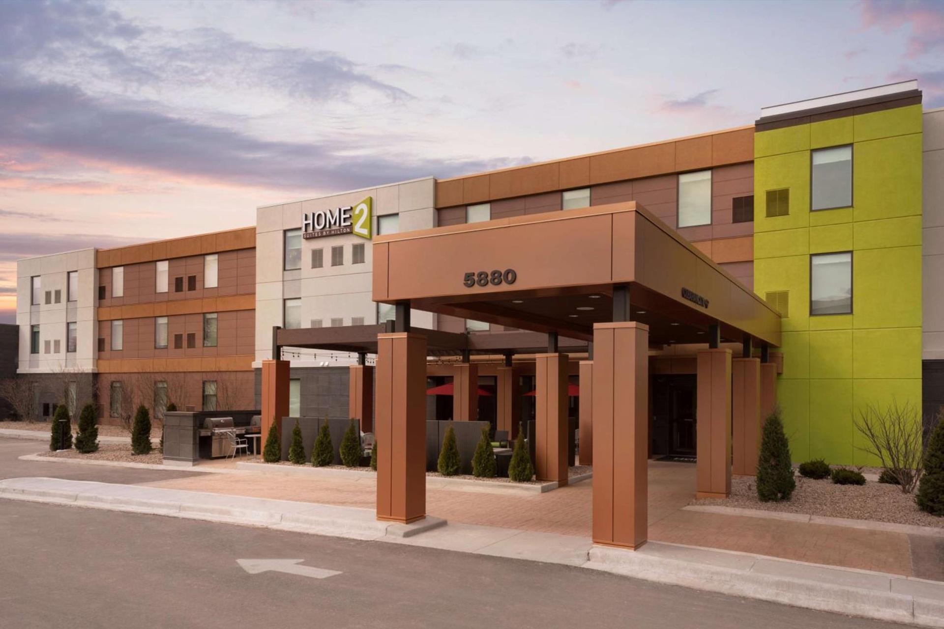 Home2 Suites by Hilton Milwaukee Airport photo 1