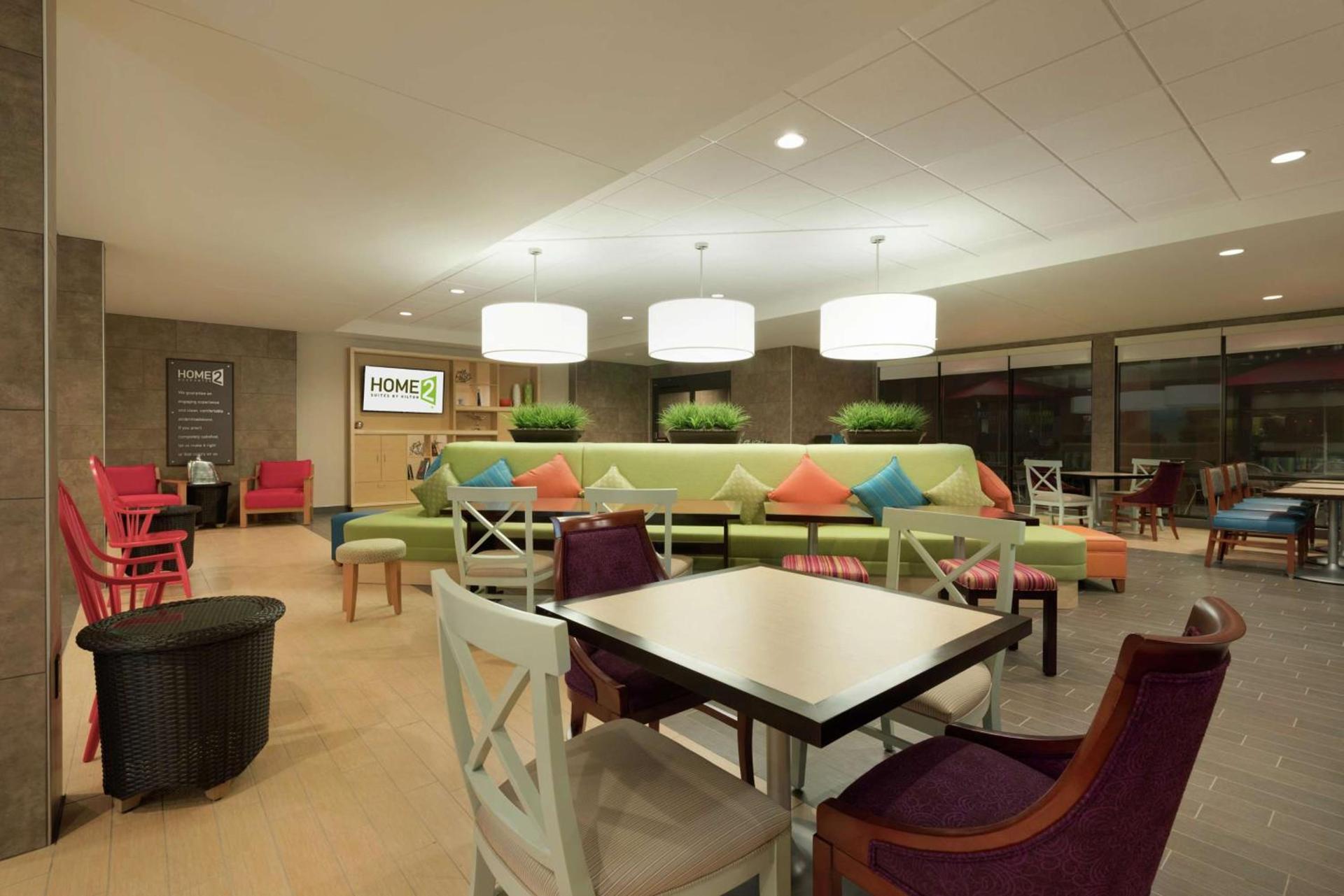 Home2 Suites by Hilton Milwaukee Airport photo 5