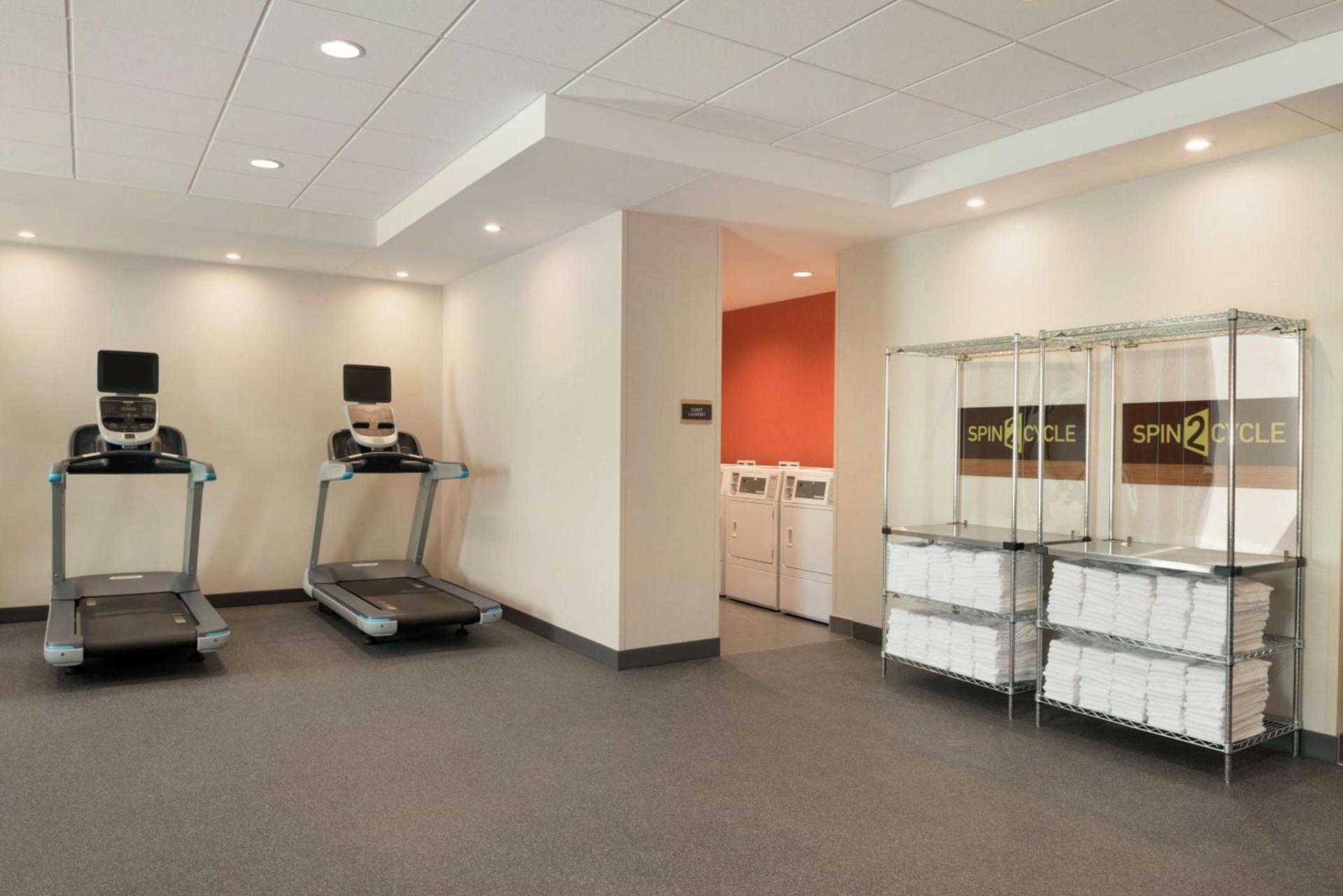 Home2 Suites by Hilton Milwaukee Airport photo 9