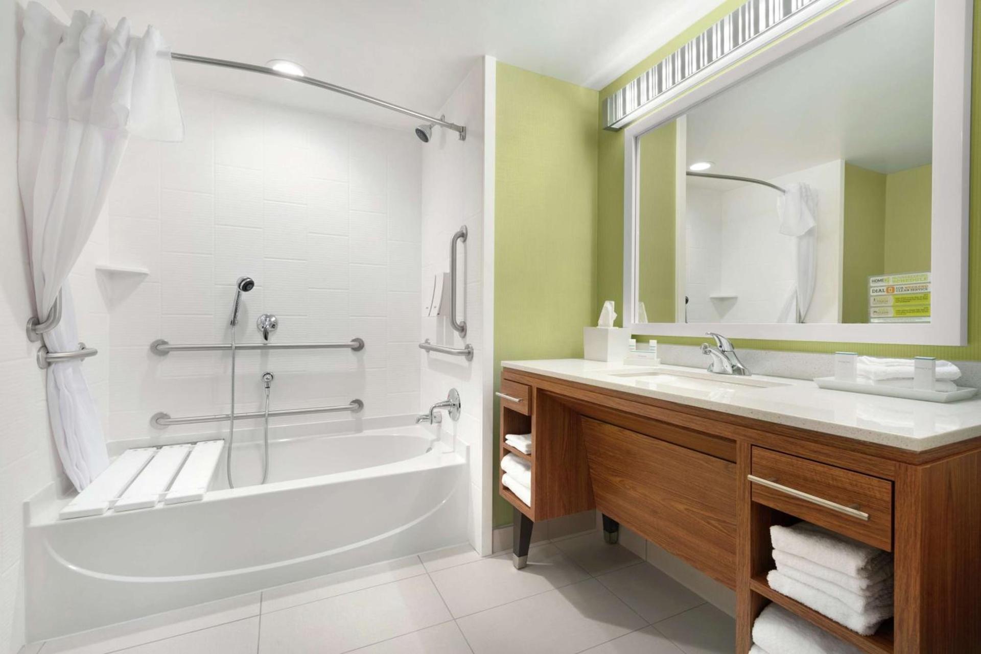 Home2 Suites by Hilton Milwaukee Airport photo 11