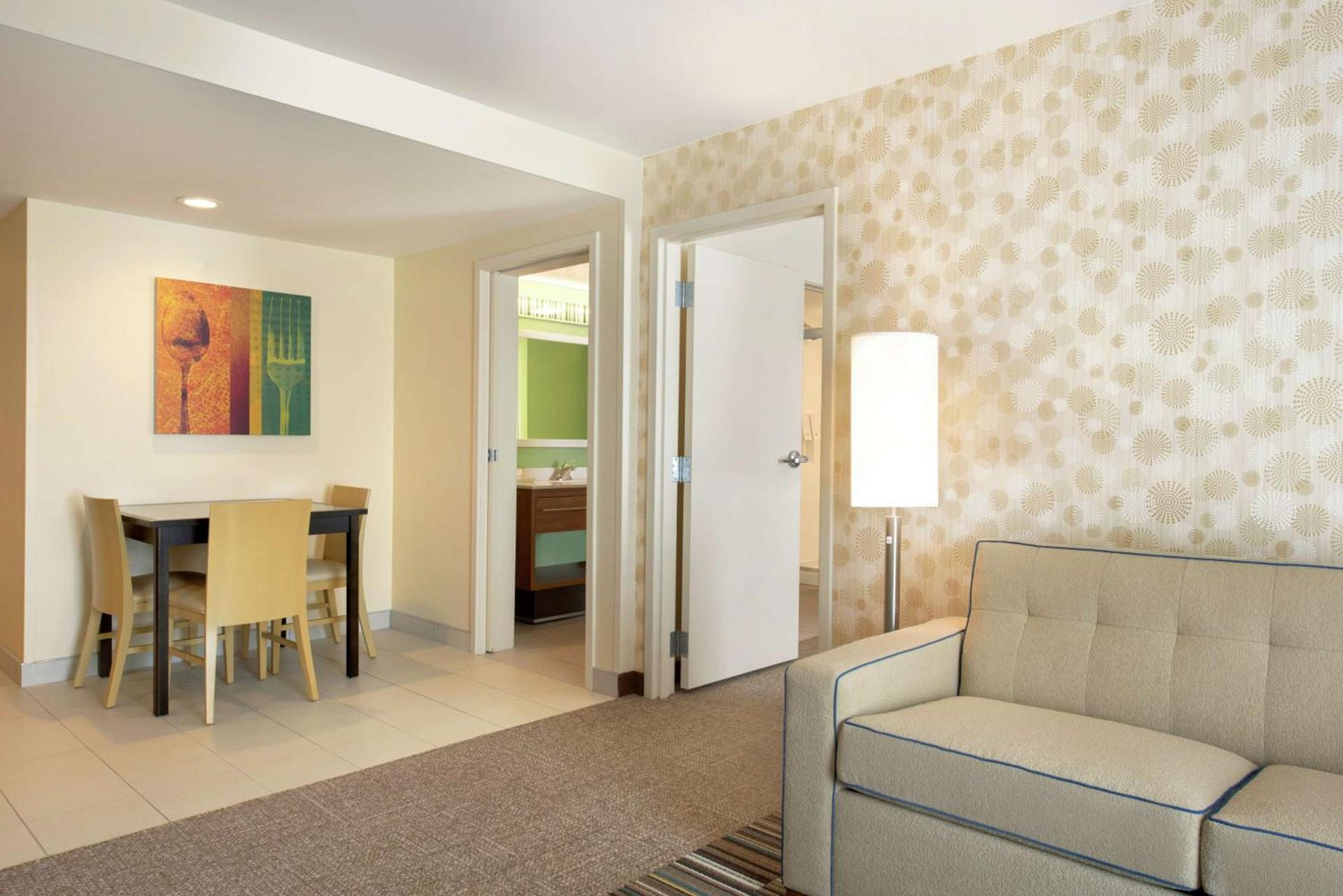 Home2 Suites by Hilton Milwaukee Airport photo 15