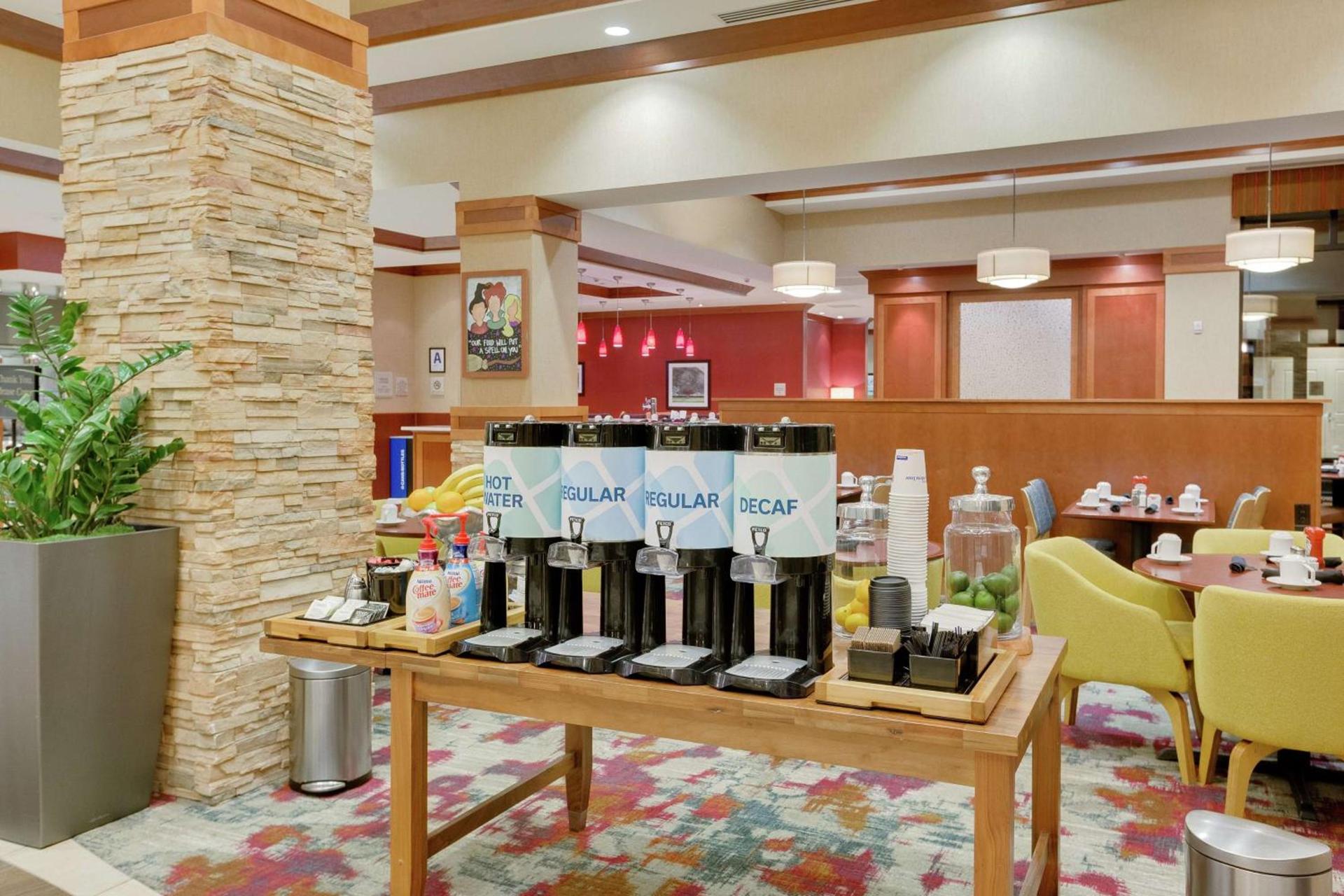 Hilton Garden Inn Milwaukee Airport photo 8