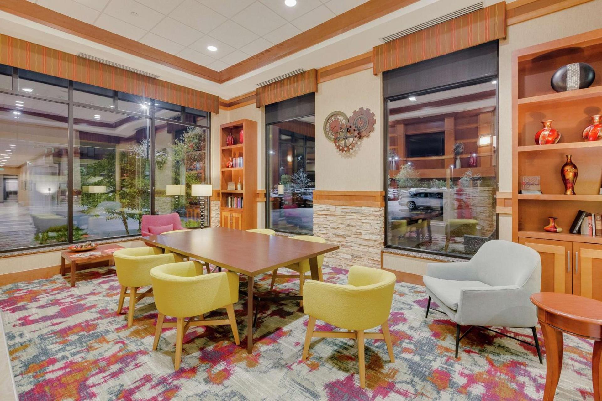 Hilton Garden Inn Milwaukee Airport photo 11