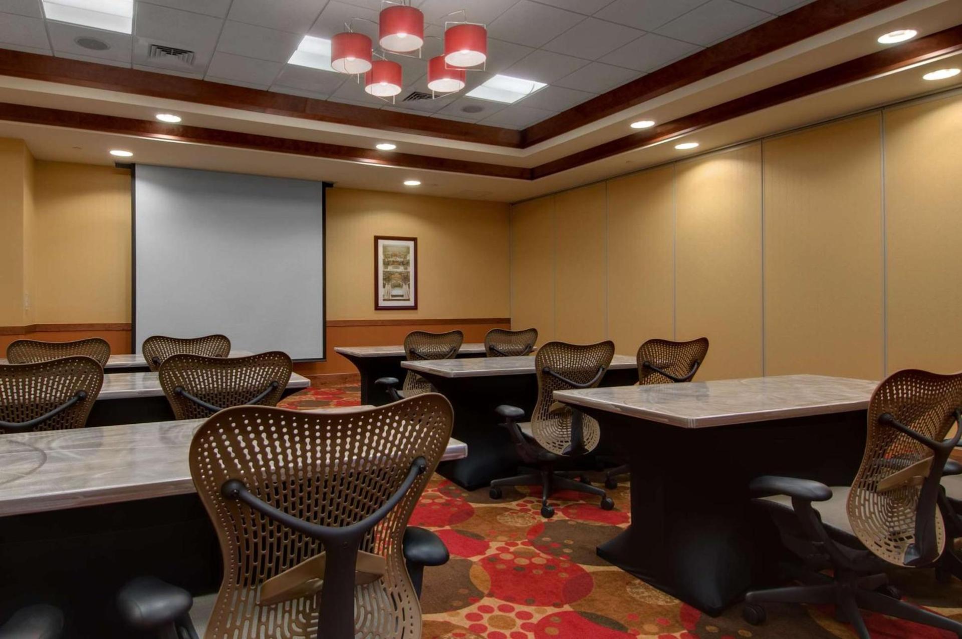 Hilton Garden Inn Milwaukee Airport photo 42