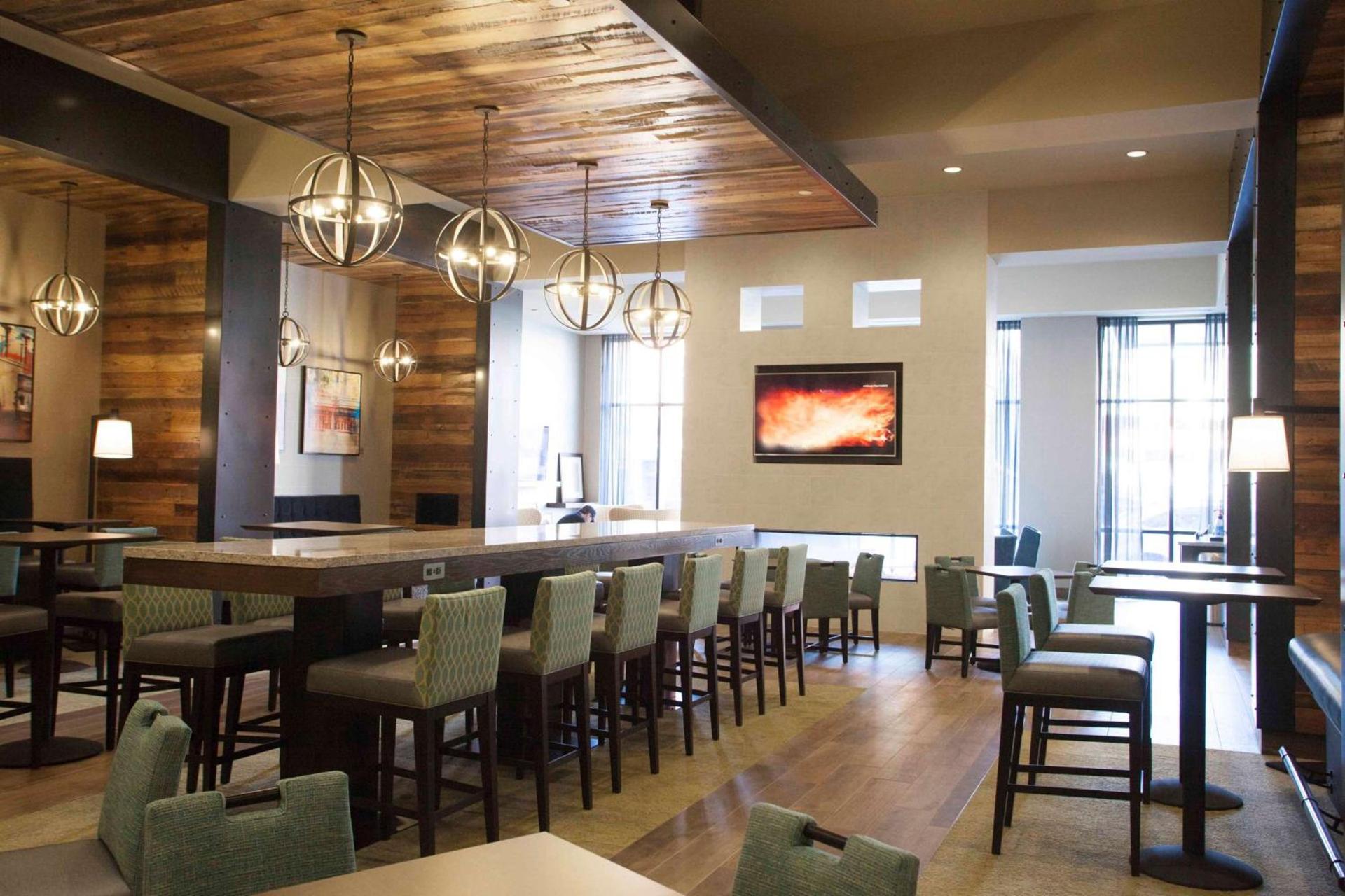 Hampton Inn & Suites St. Paul Downtown photo 16