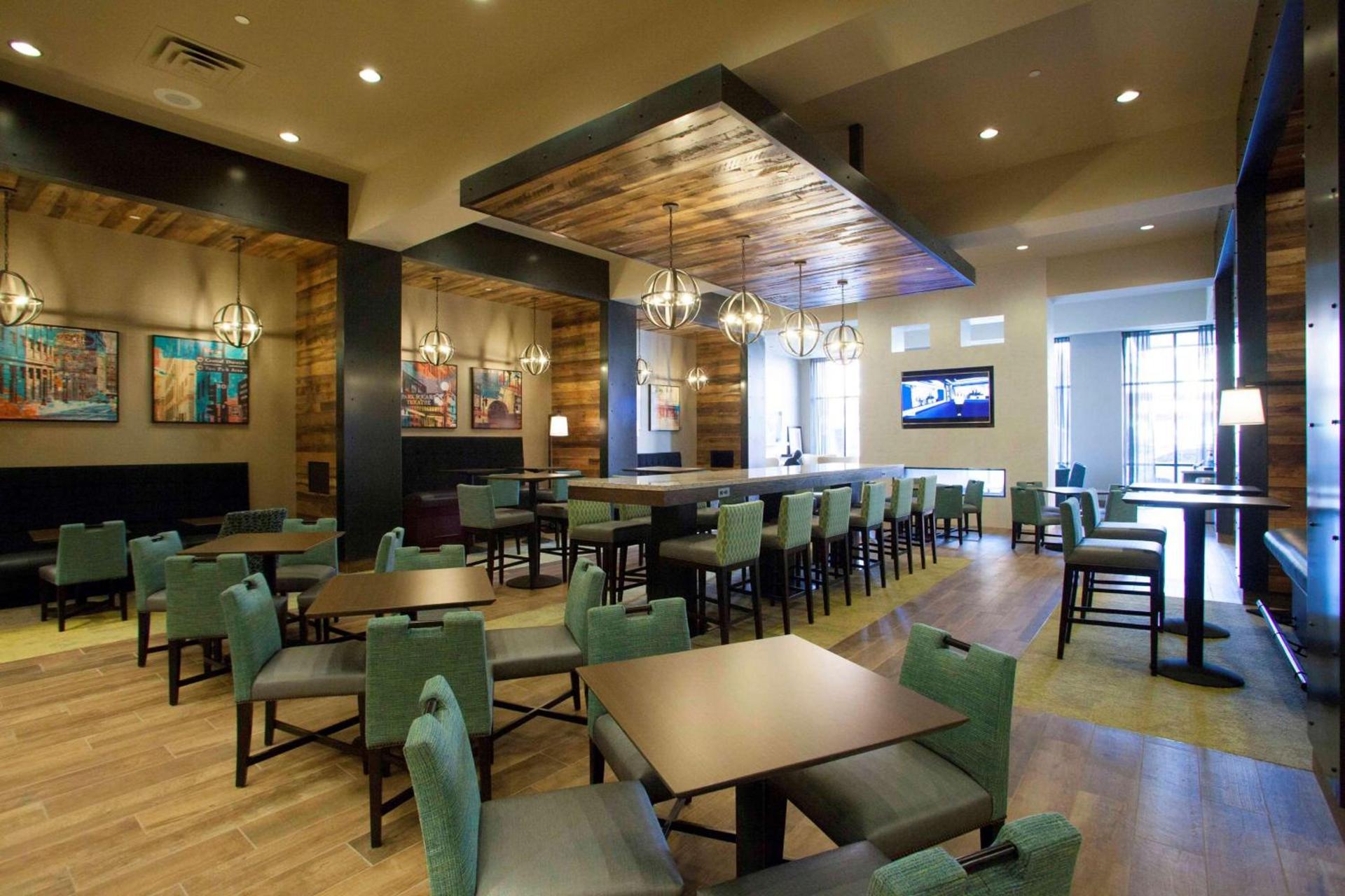 Hampton Inn & Suites St. Paul Downtown photo 17