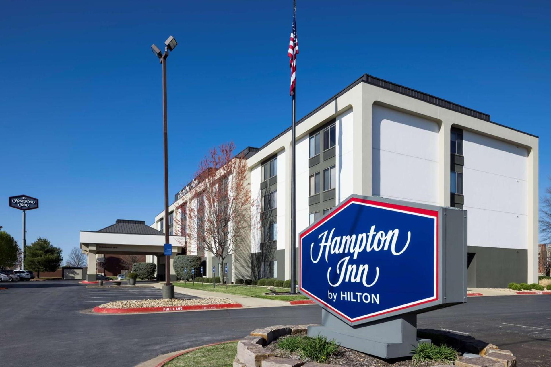 Hampton Inn Bentonville-Rogers photo 2