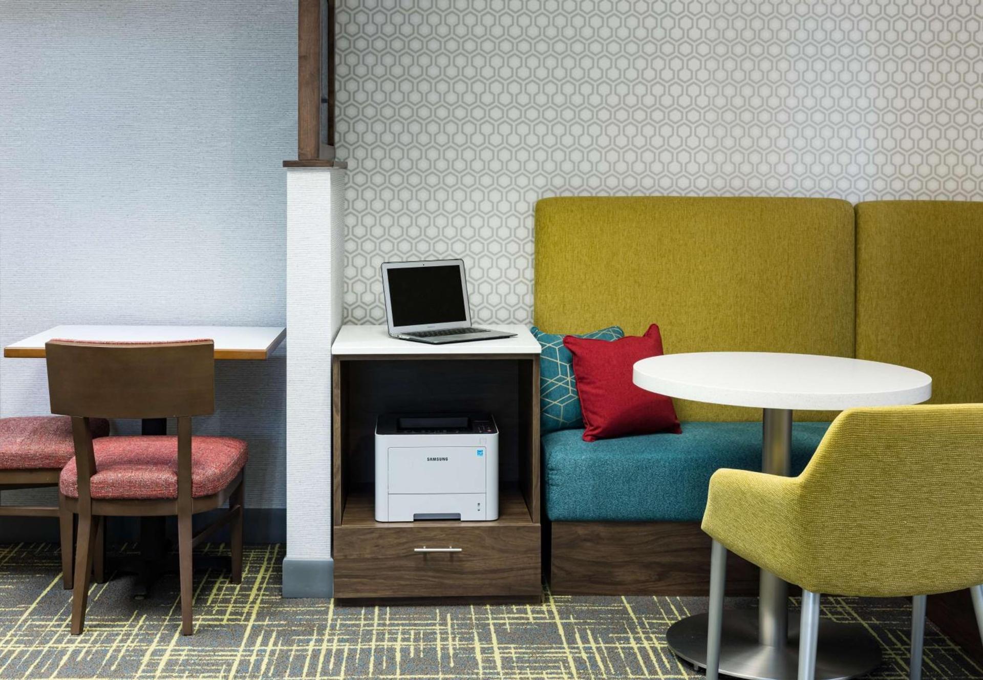 Hampton Inn Bentonville-Rogers photo 5