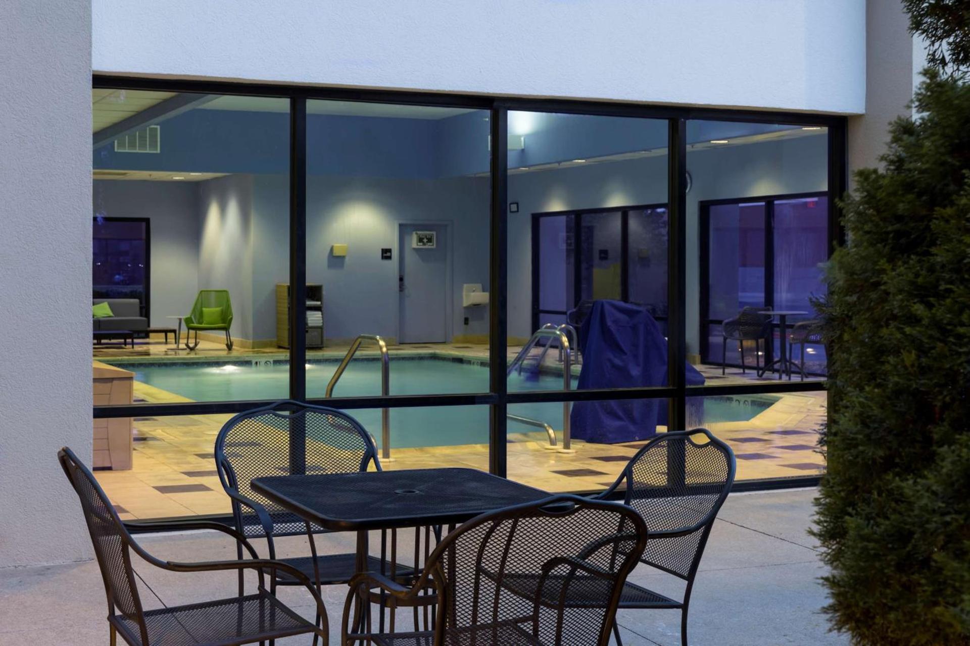 Hampton Inn Bentonville-Rogers photo 9
