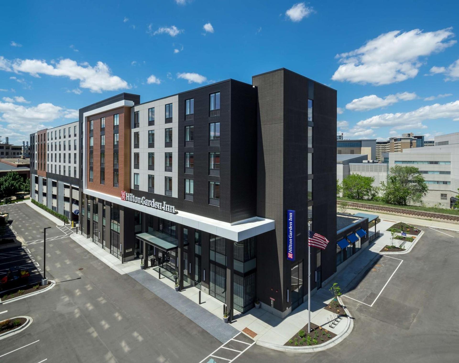 Hilton Garden Inn Madison Downtown, WI photo 2