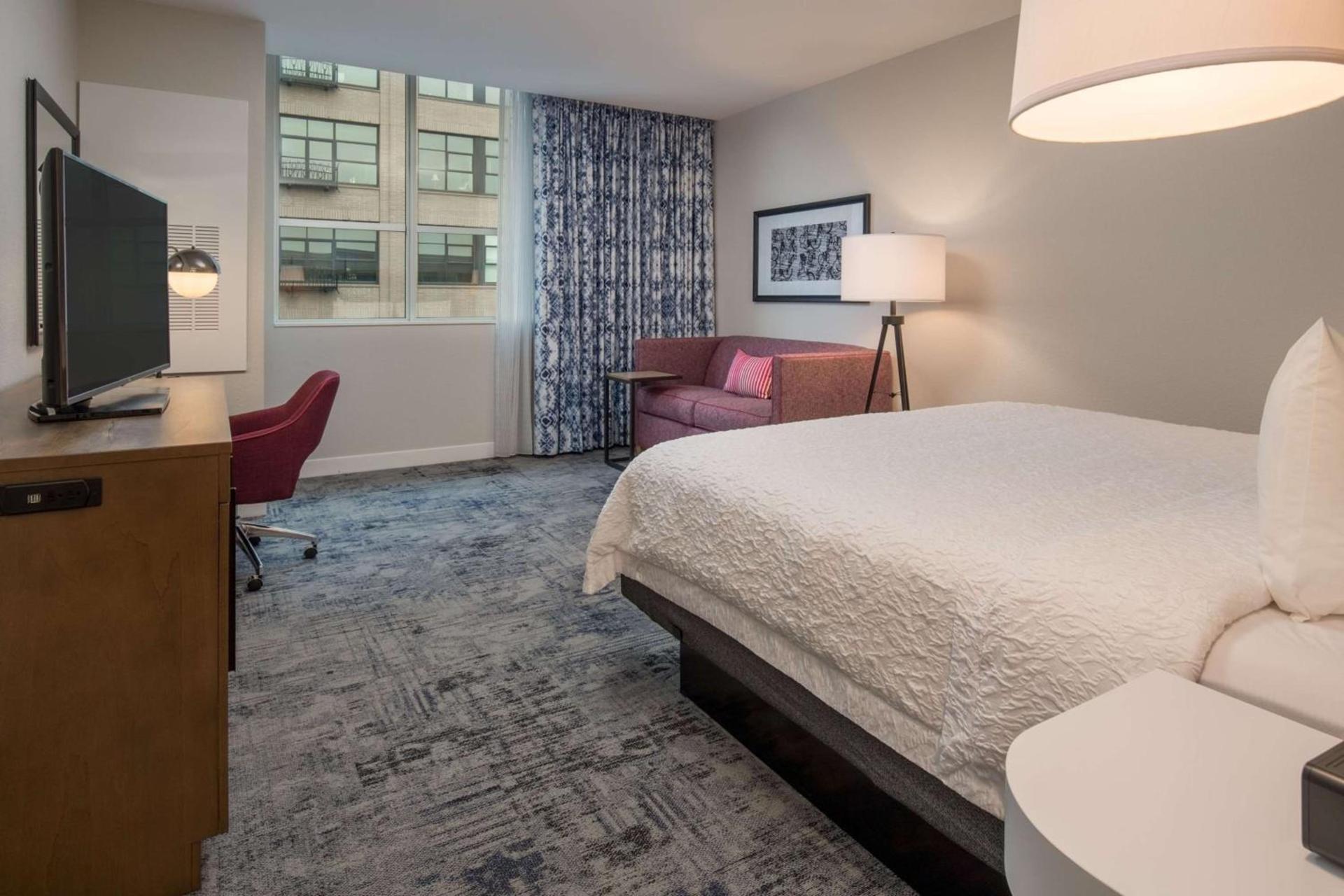 Hampton Inn And Suites By Hilton Portland-Pearl District photo 24