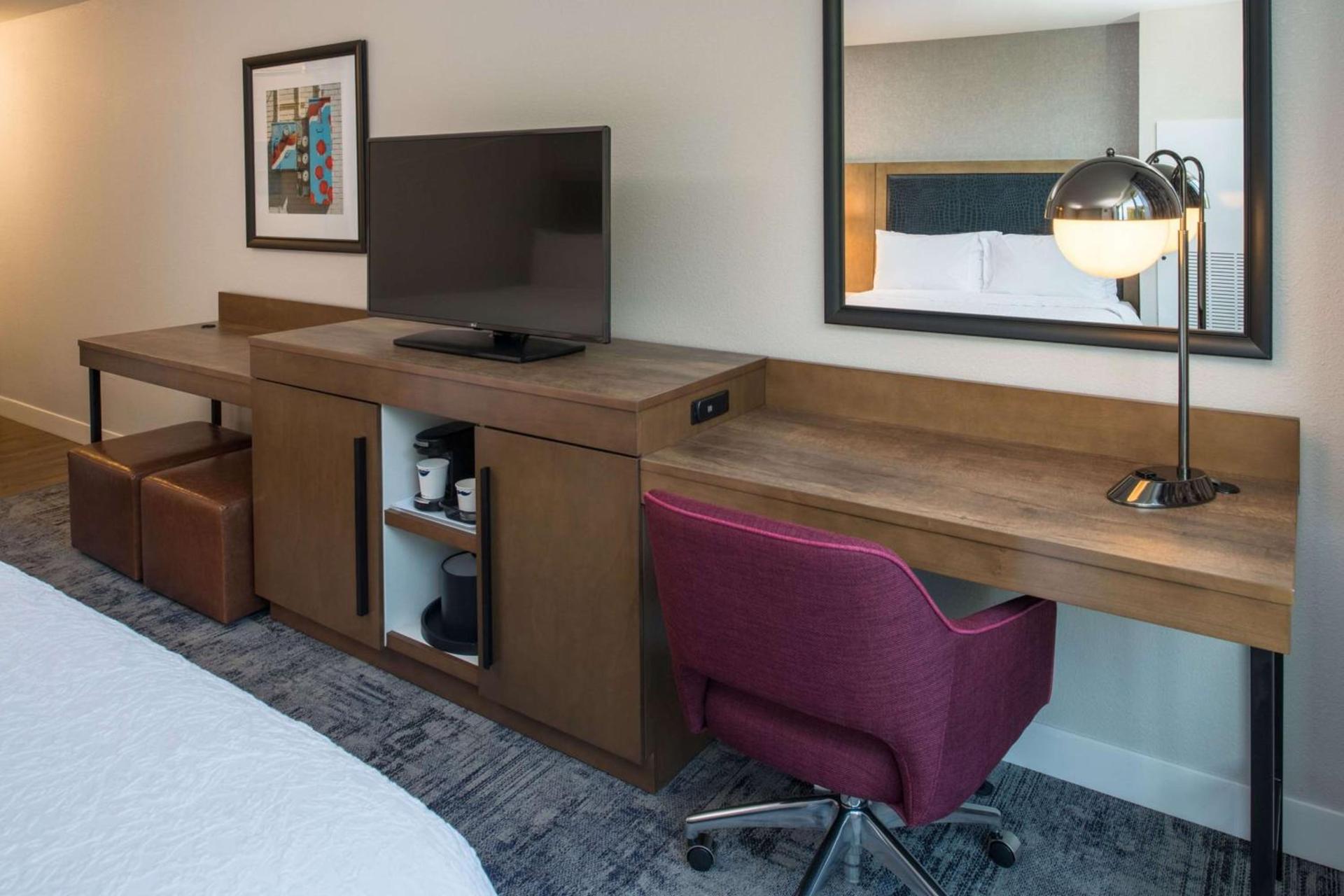 Hampton Inn And Suites By Hilton Portland-Pearl District photo 28