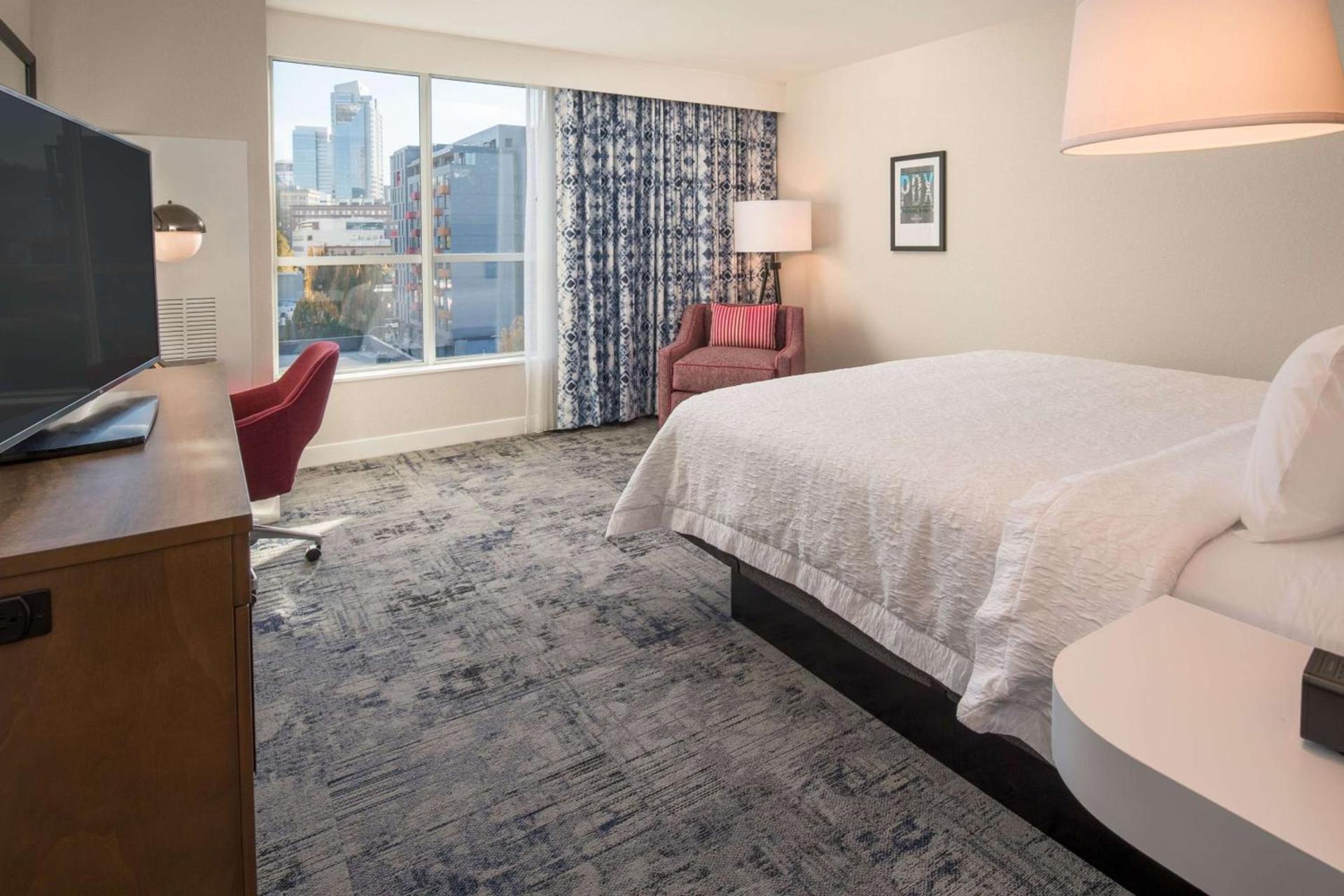 Hampton Inn And Suites By Hilton Portland-Pearl District photo 27