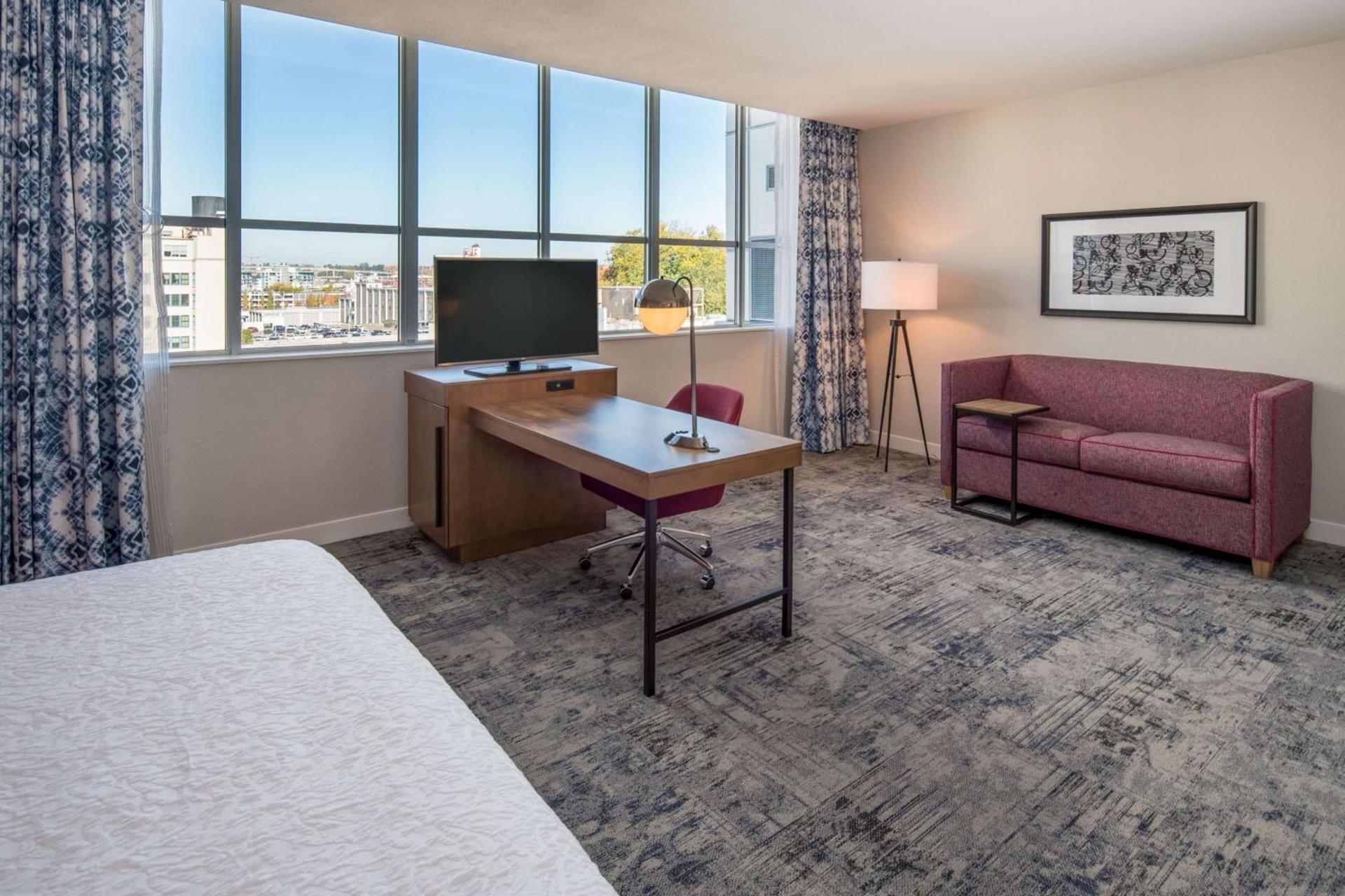 Hampton Inn And Suites By Hilton Portland-Pearl District photo 34