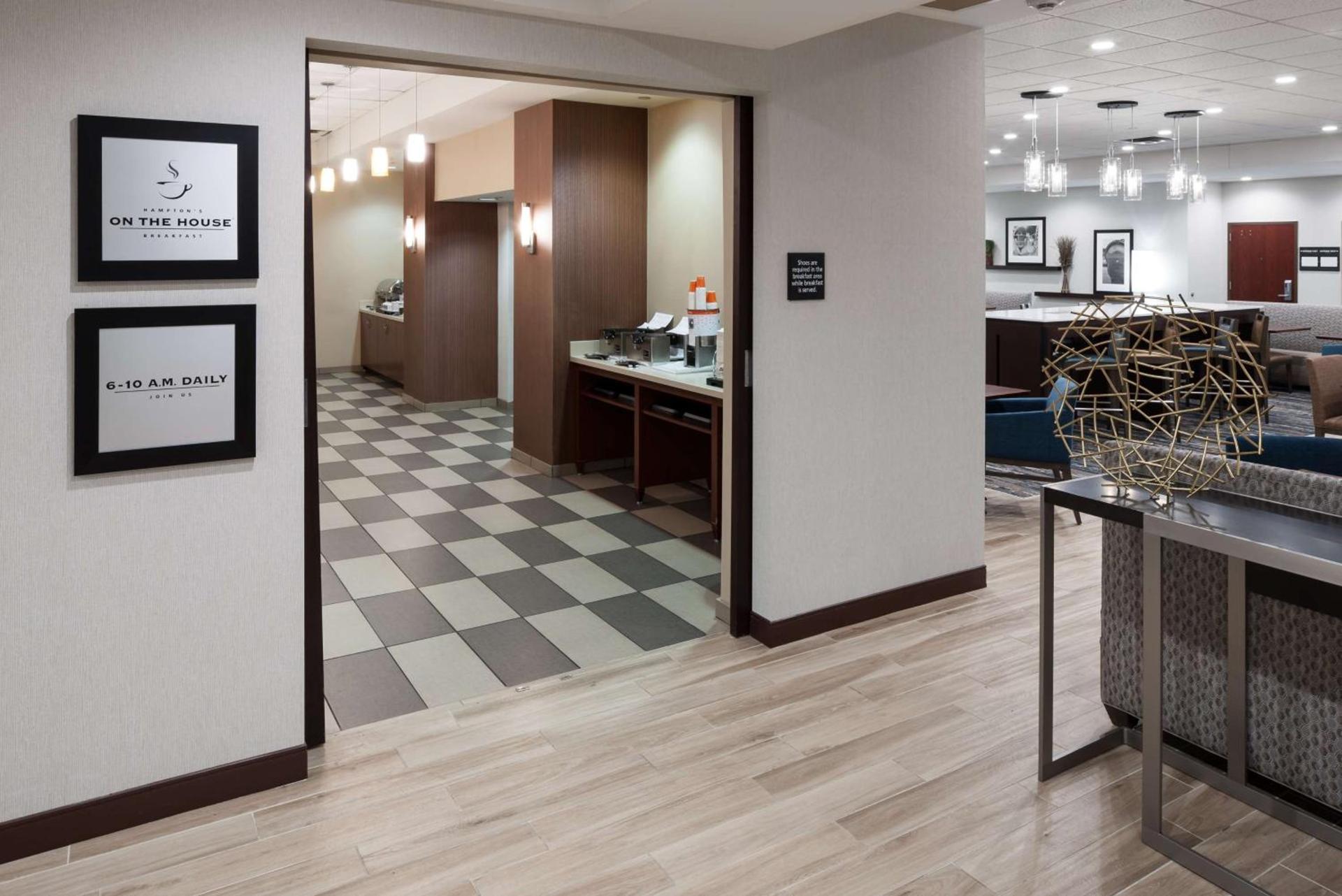 Hampton Inn St Louis- at the Arch photo 12