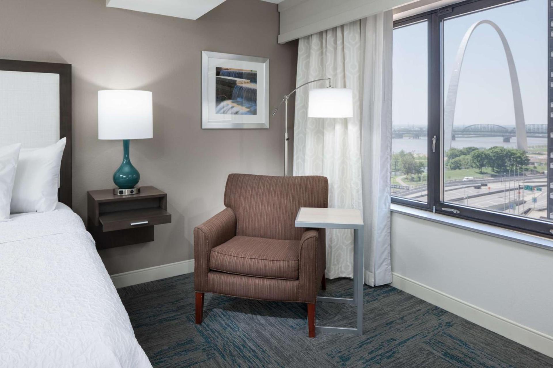 Hampton Inn St Louis- at the Arch photo 32