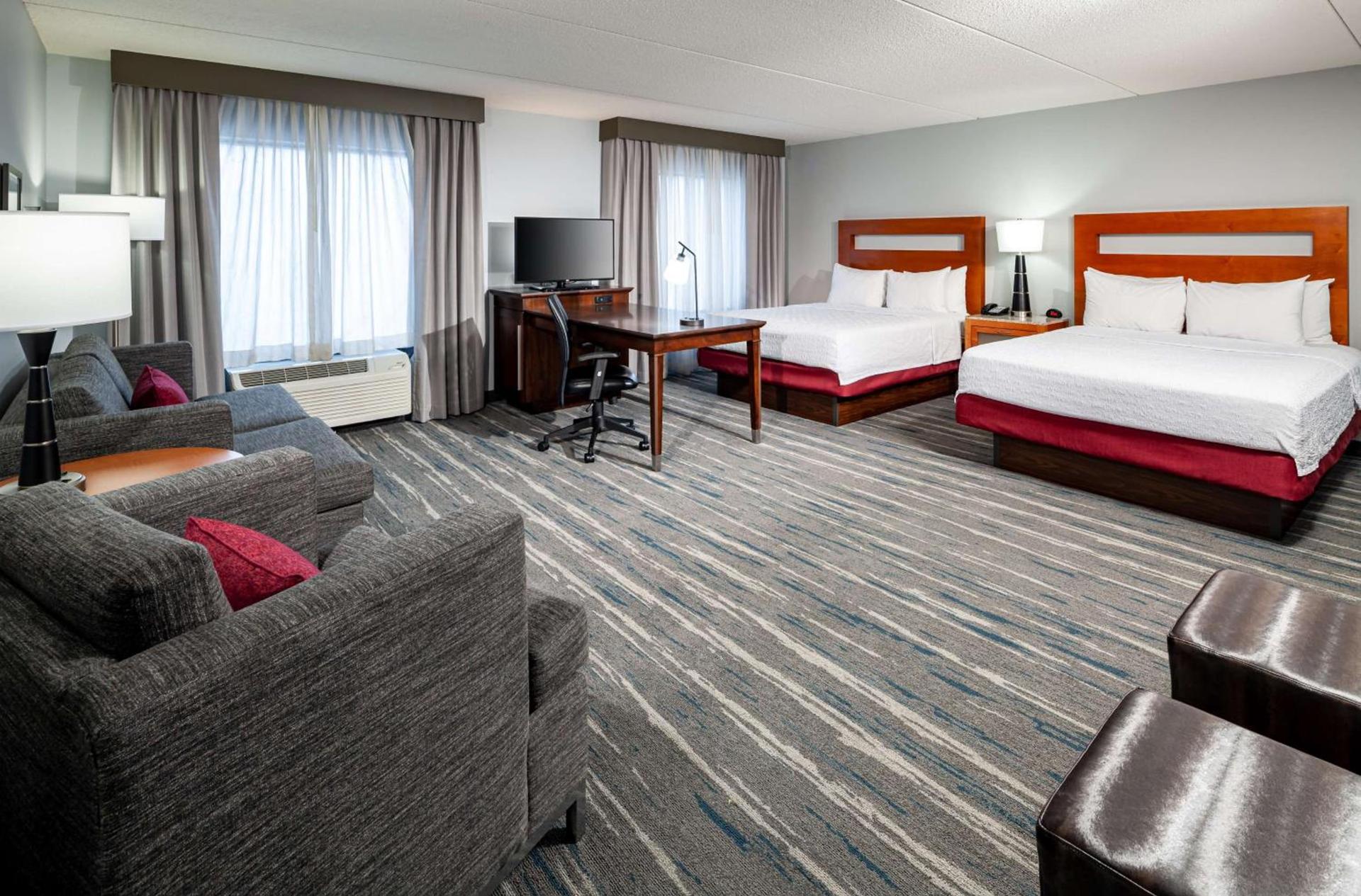 Hampton Inn & Suites St. Louis at Forest Park photo 33