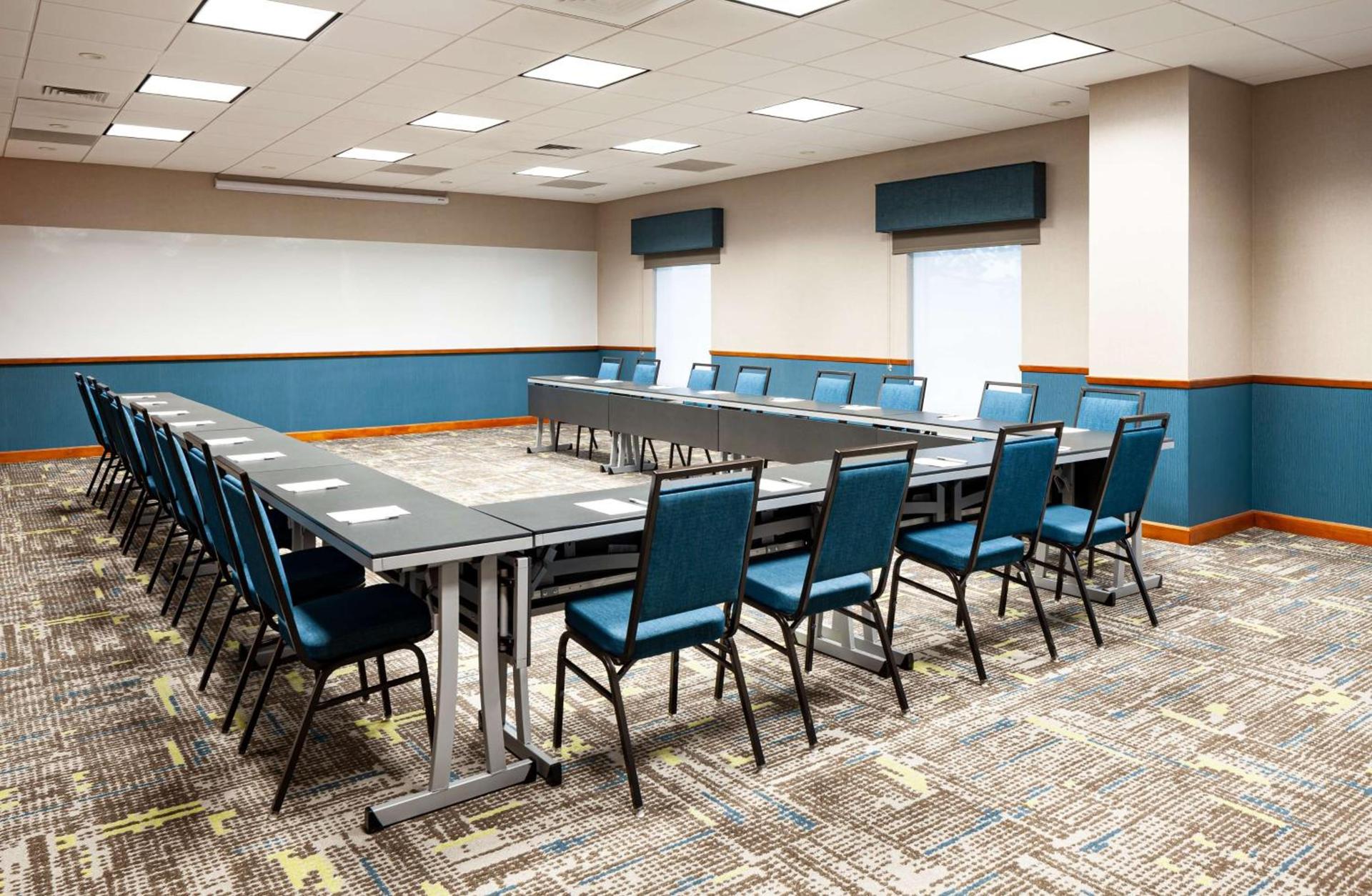 Hampton Inn & Suites St. Louis at Forest Park photo 36