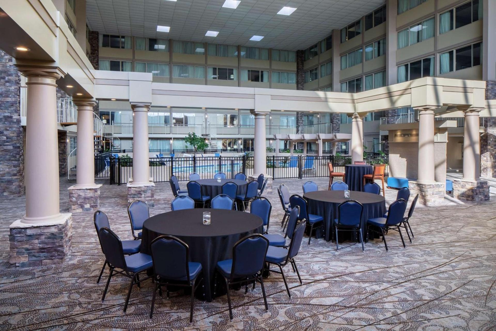 Wyndham Garden Westlake photo 8