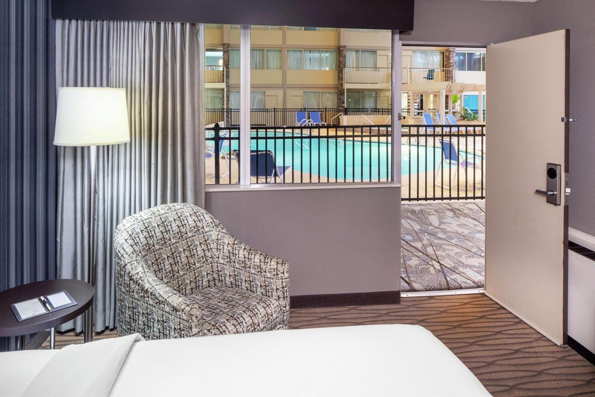 Wyndham Garden Westlake photo 18