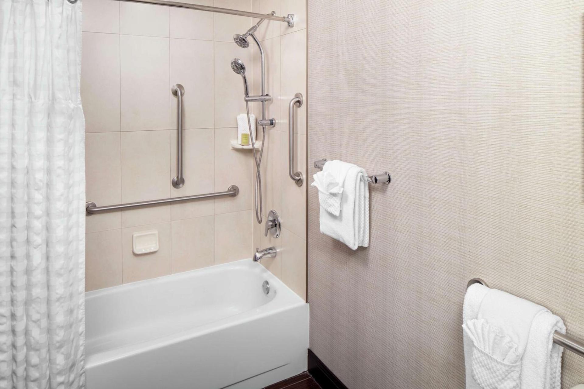 Wyndham Garden Westlake photo 28