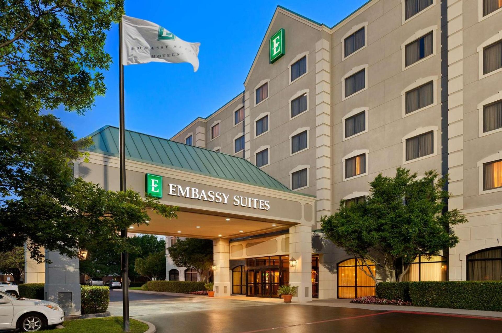 Embassy Suites by Hilton Dallas Near the Galleria photo 2
