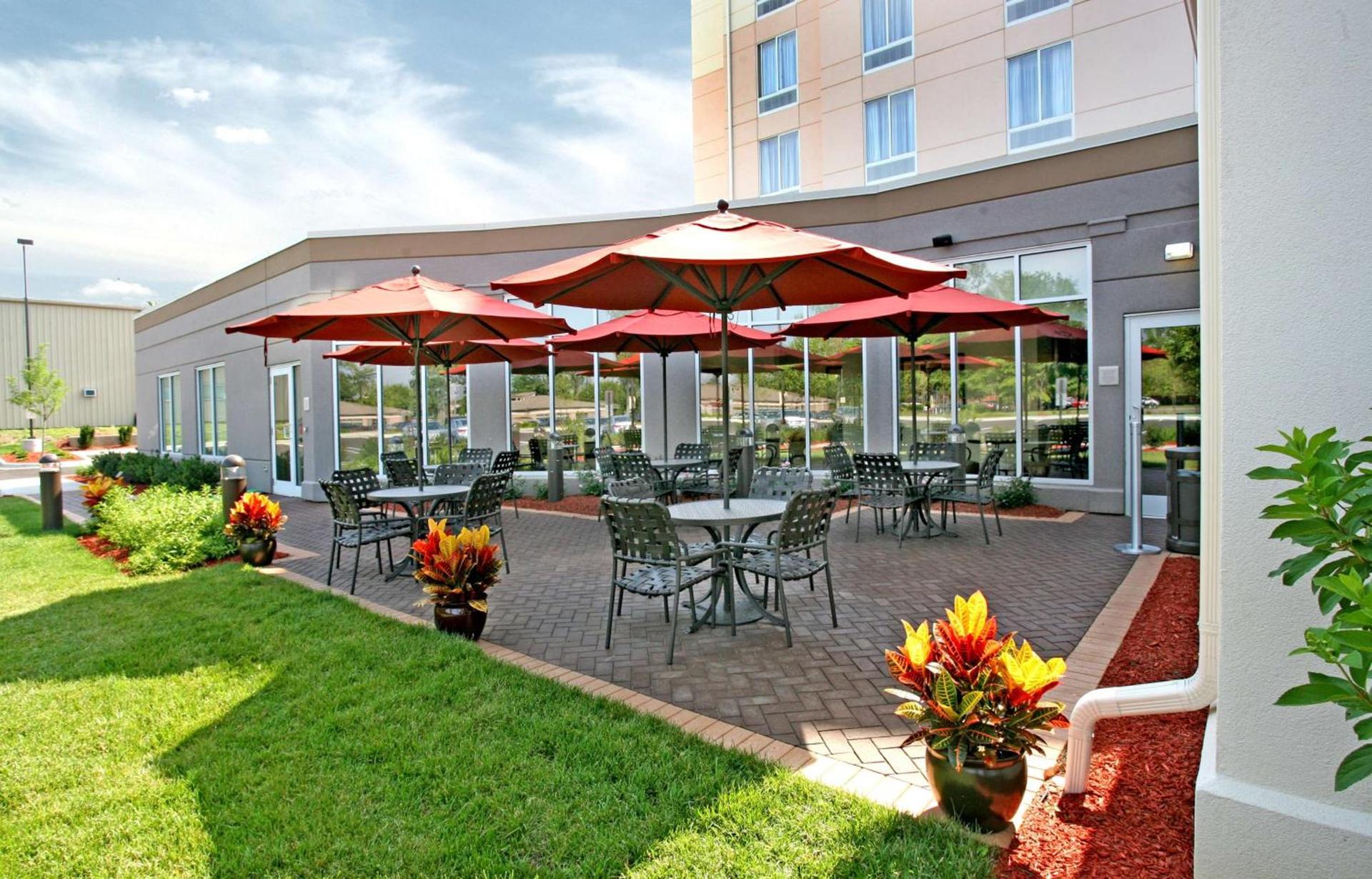 Hilton Garden Inn Cincinnati Blue Ash photo 2