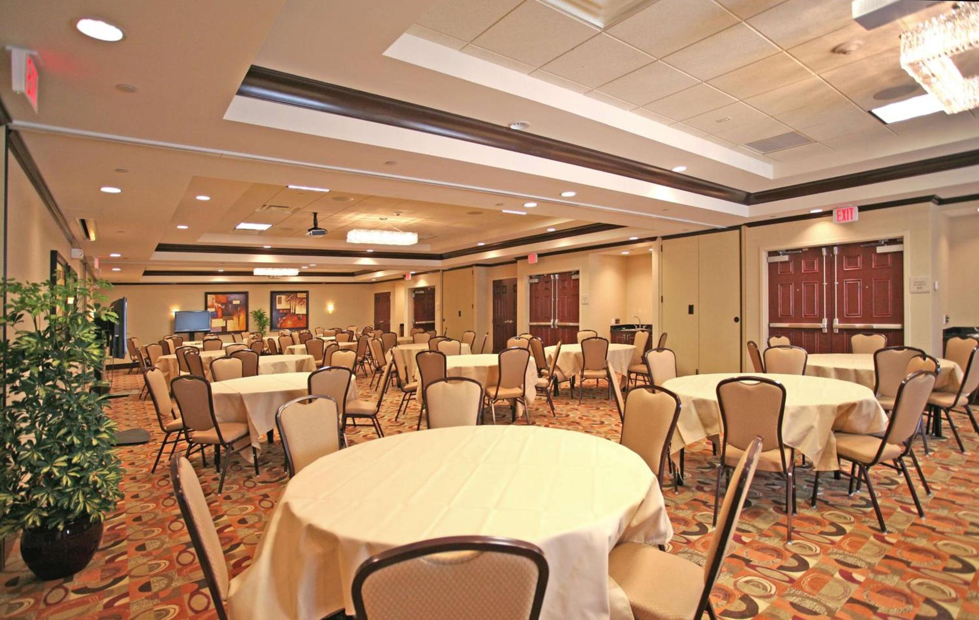 Hilton Garden Inn Cincinnati Blue Ash photo 26