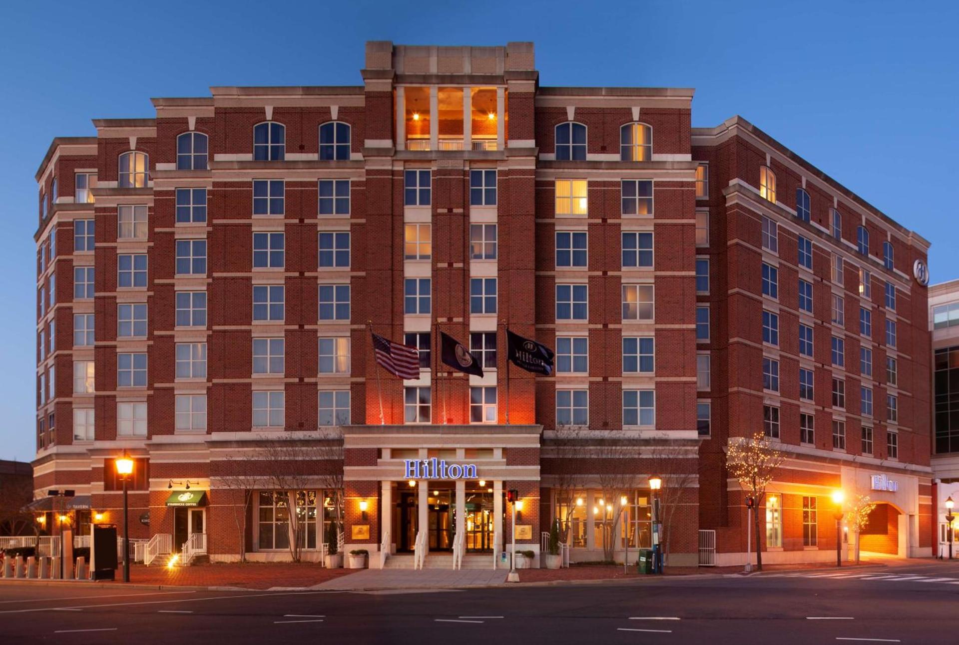 Hilton Alexandria Old Town photo 2