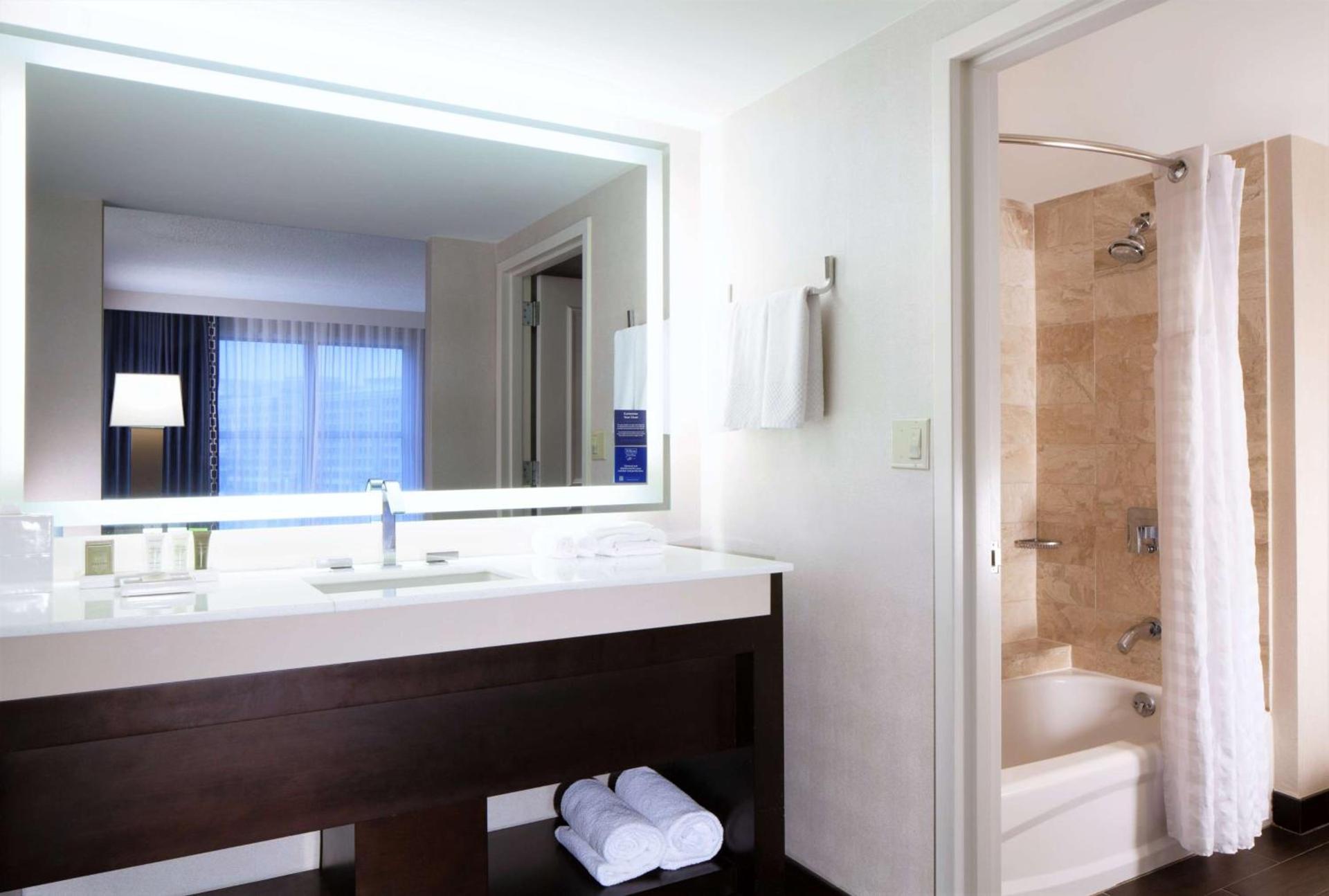 Hilton Alexandria Old Town photo 29
