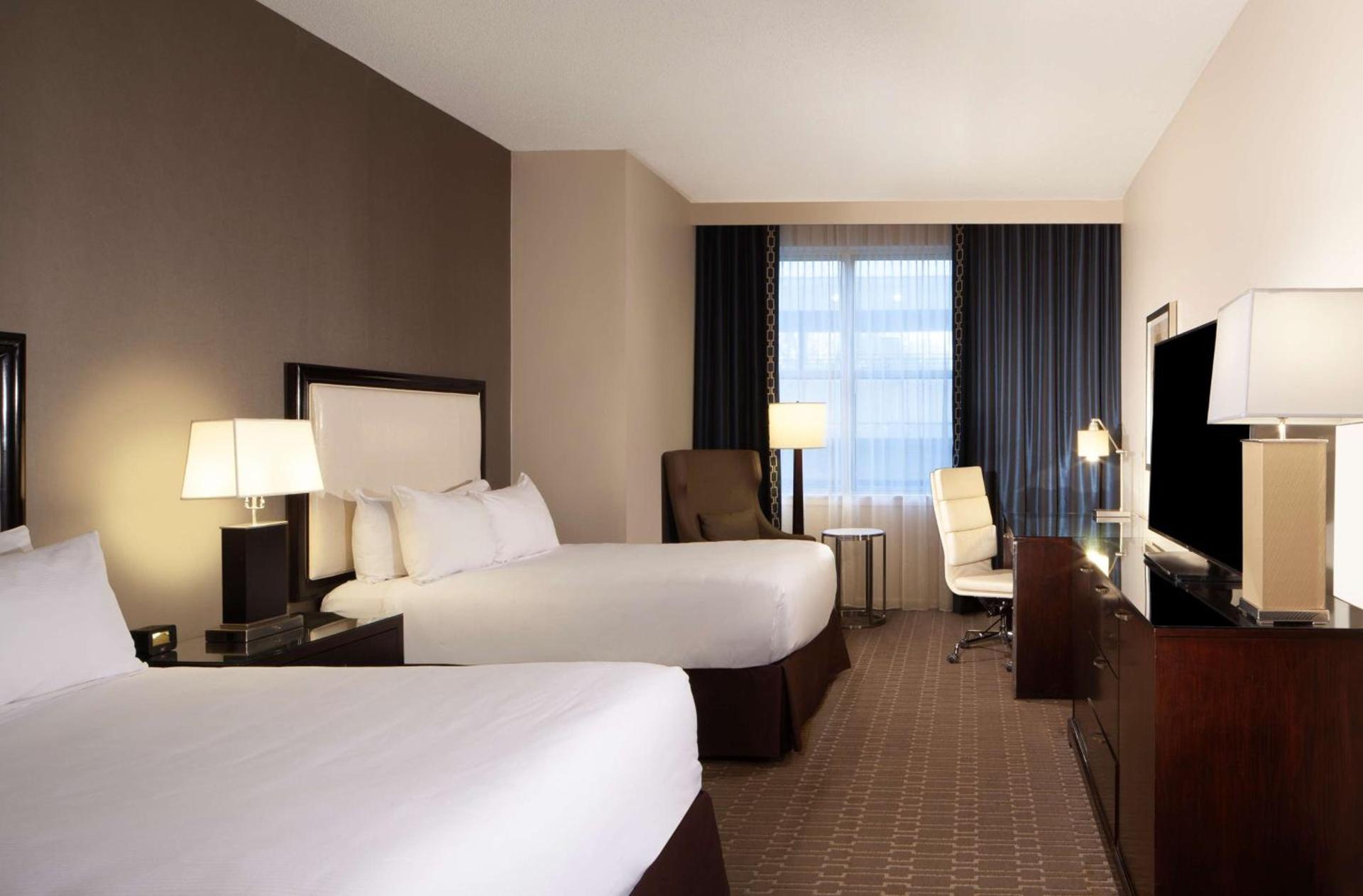 Hilton Alexandria Old Town photo 34