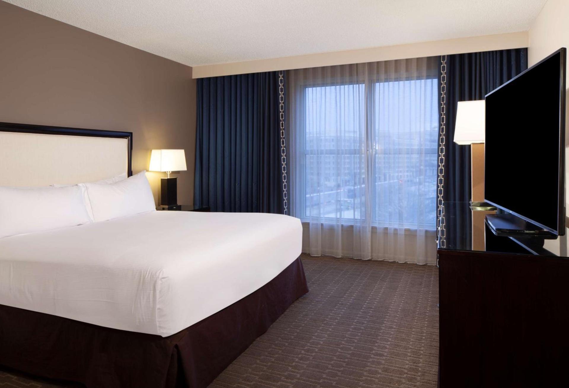 Hilton Alexandria Old Town photo 35